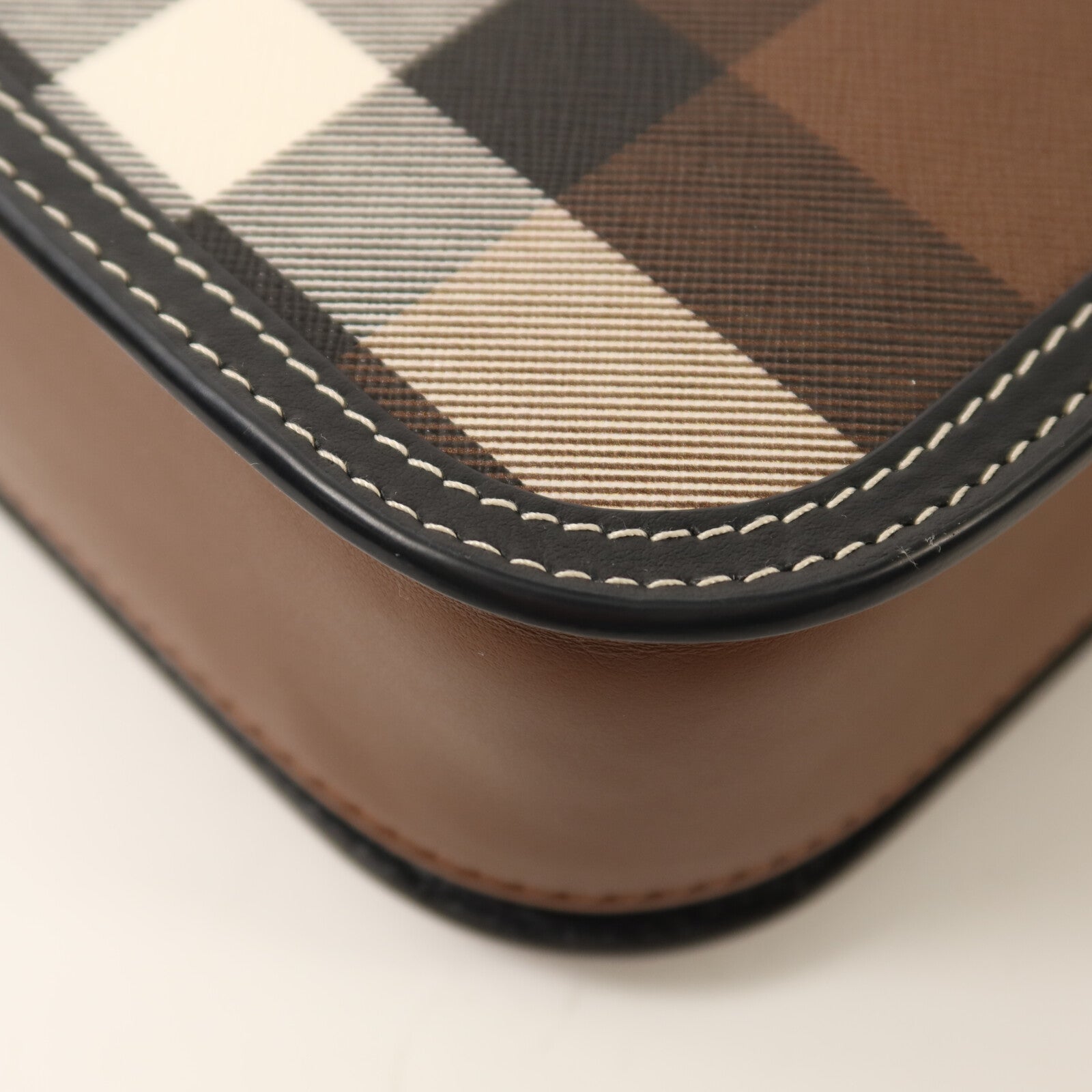BURBERRY 牛皮皮革/塗層帆布Shoulder Bag金扣肩背袋