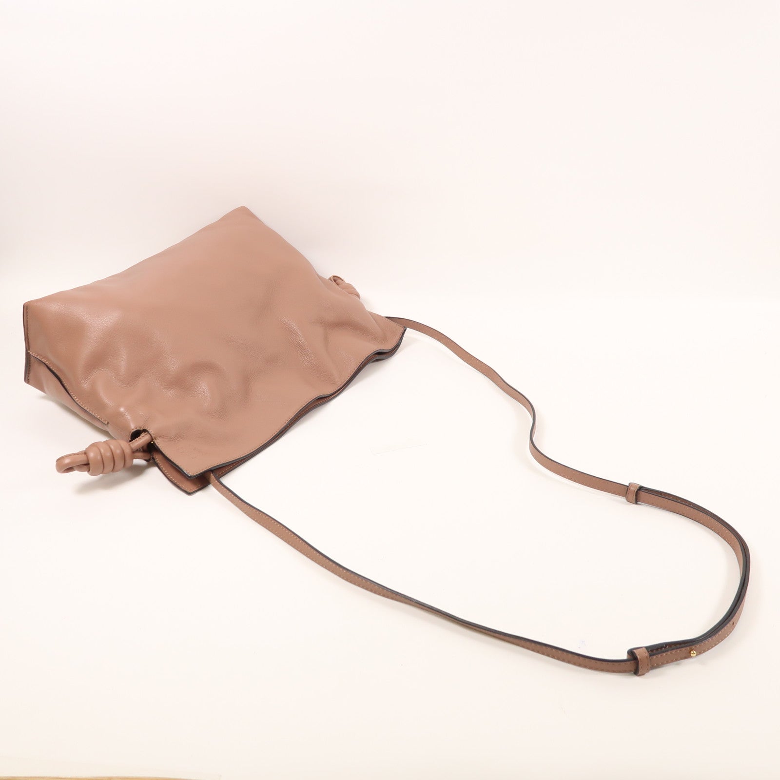 LOEWE 牛皮皮革Flamenco Medium金扣肩背袋