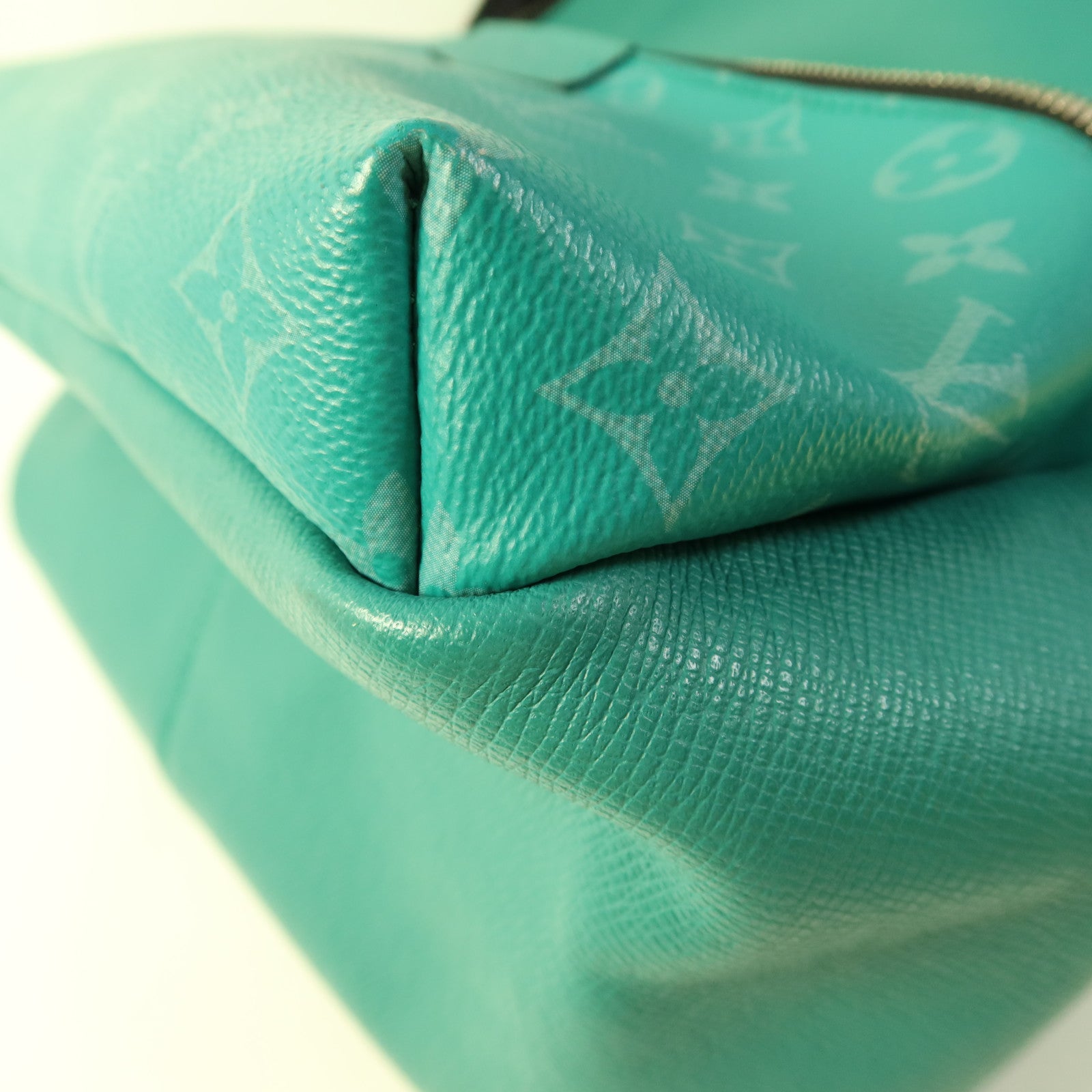 LOUIS VUITTON Tigarama Discovery PM銀扣背包