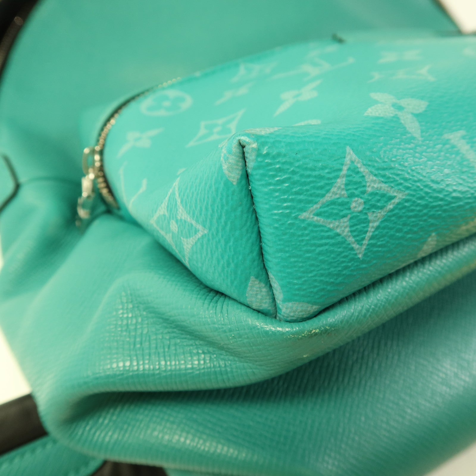 LOUIS VUITTON Tigarama Discovery PM銀扣背包