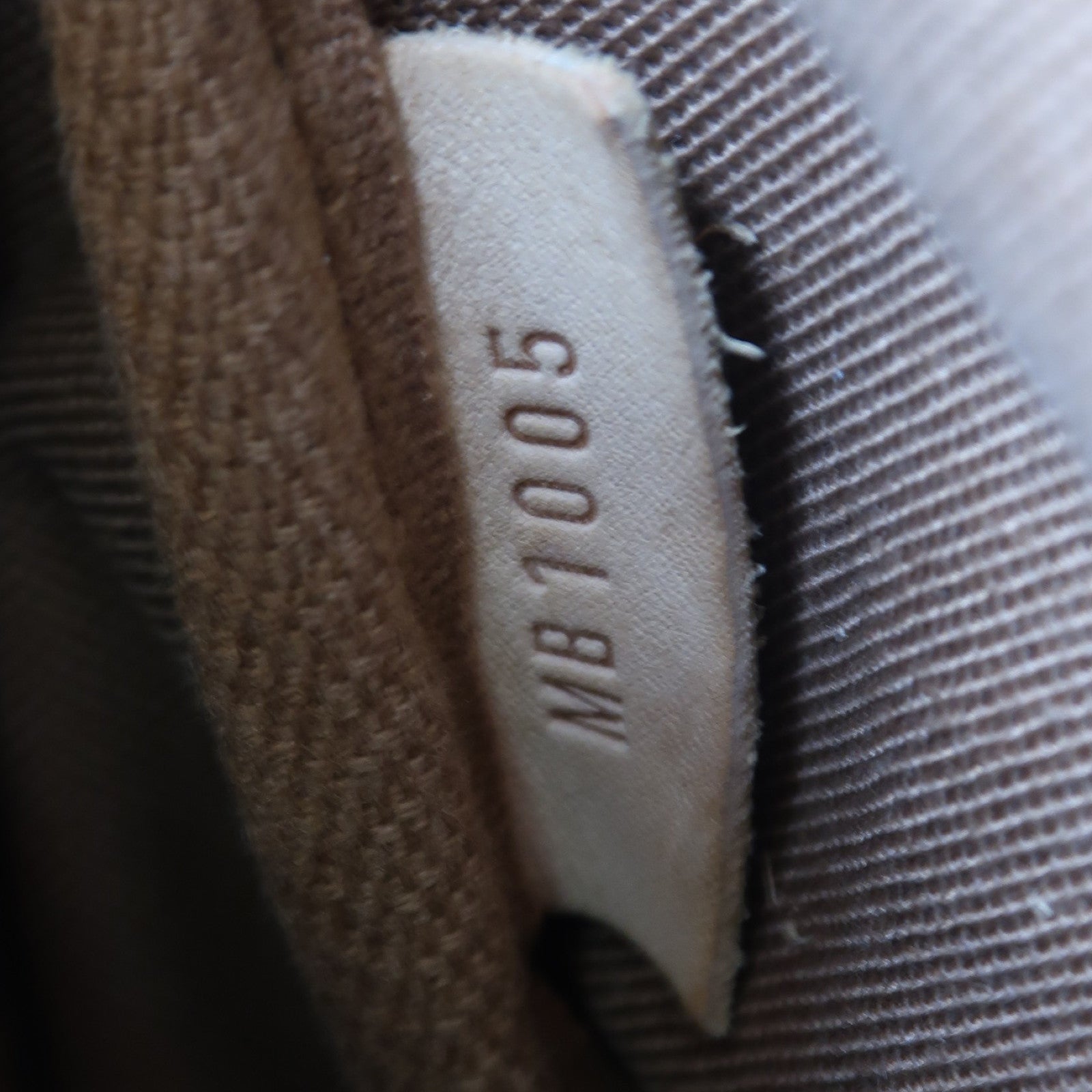 LOUIS VUITTON Monogram Saumur 30金扣肩背袋棕色
