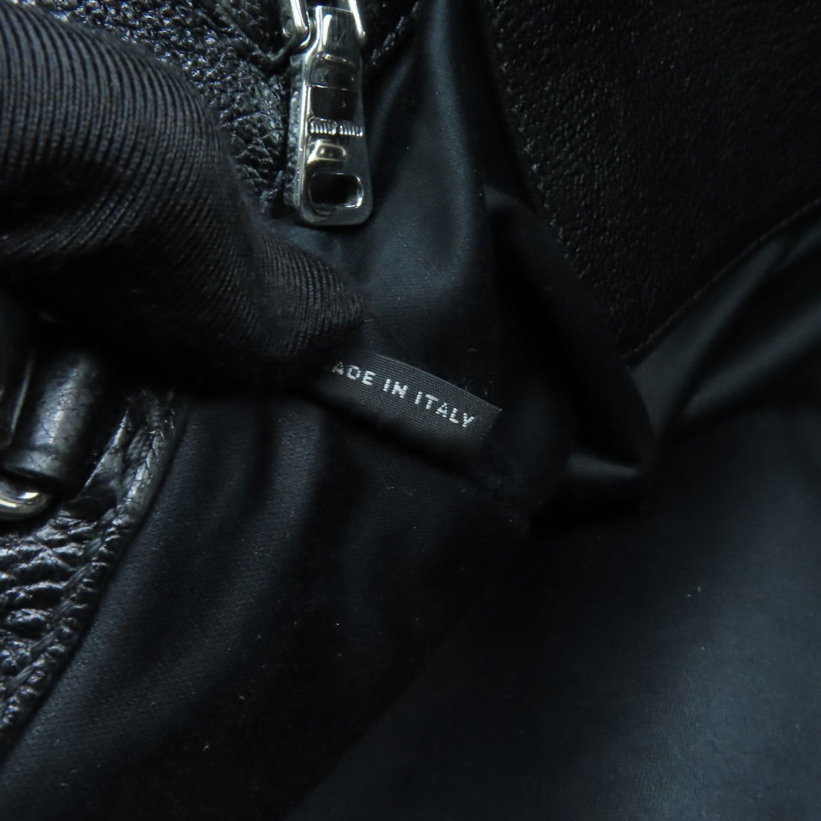 Miu Miu 牛皮皮革2way Shoulder Bag銀扣手挽肩背兩用袋黒色