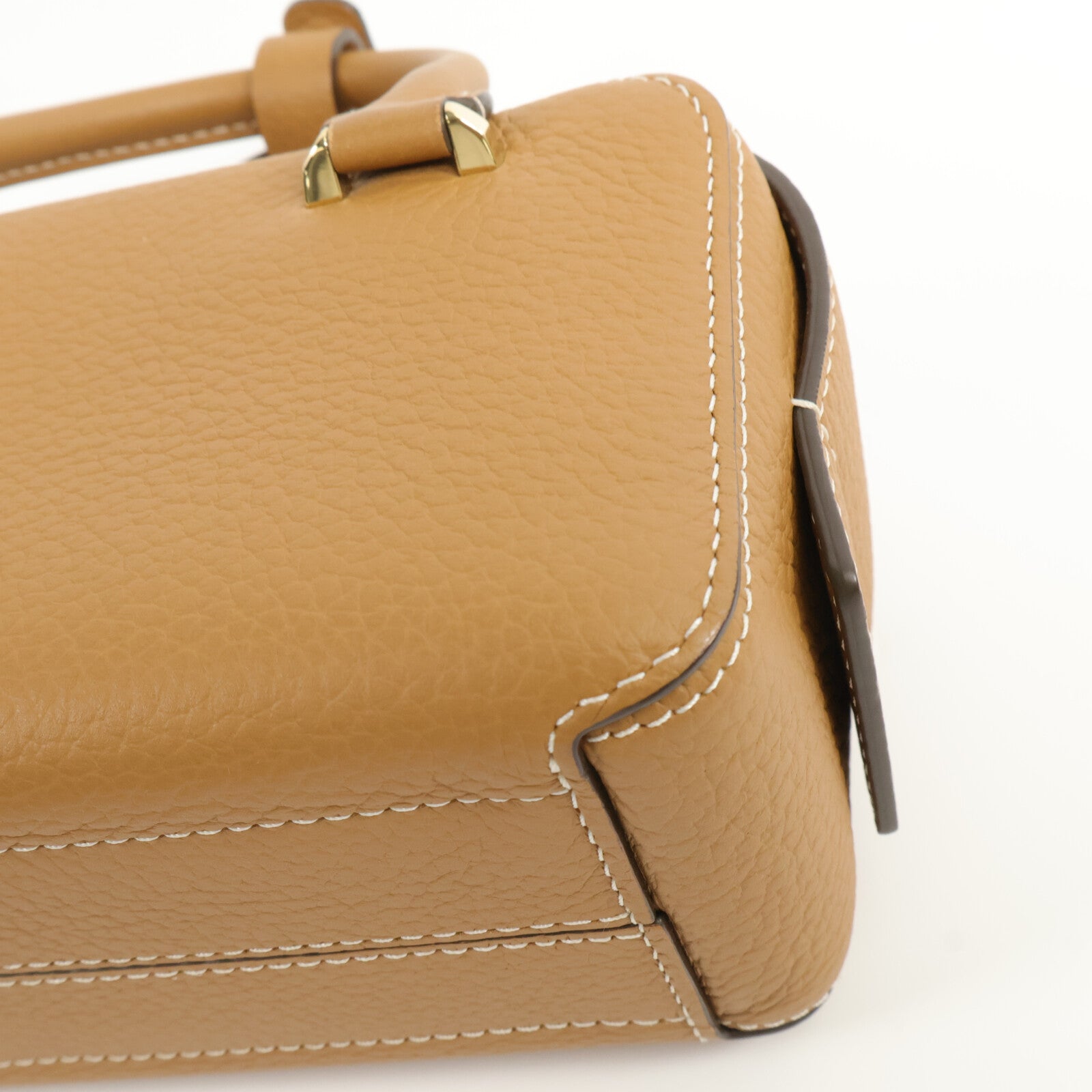 Delvaux Taurillon Soft皮革Cool Box Nano手挽肩背兩用袋