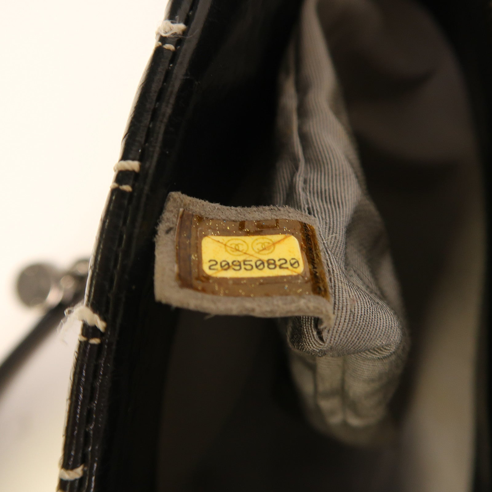 CHANEL 牛皮皮革Shoulder Bag銀扣肩背袋黑色