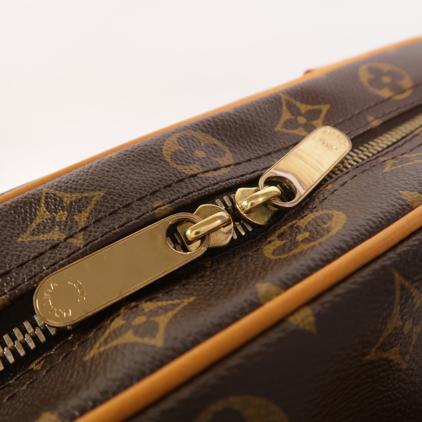 LOUIS VUITTON Monogram Manhattan GM金扣手挽袋棕色