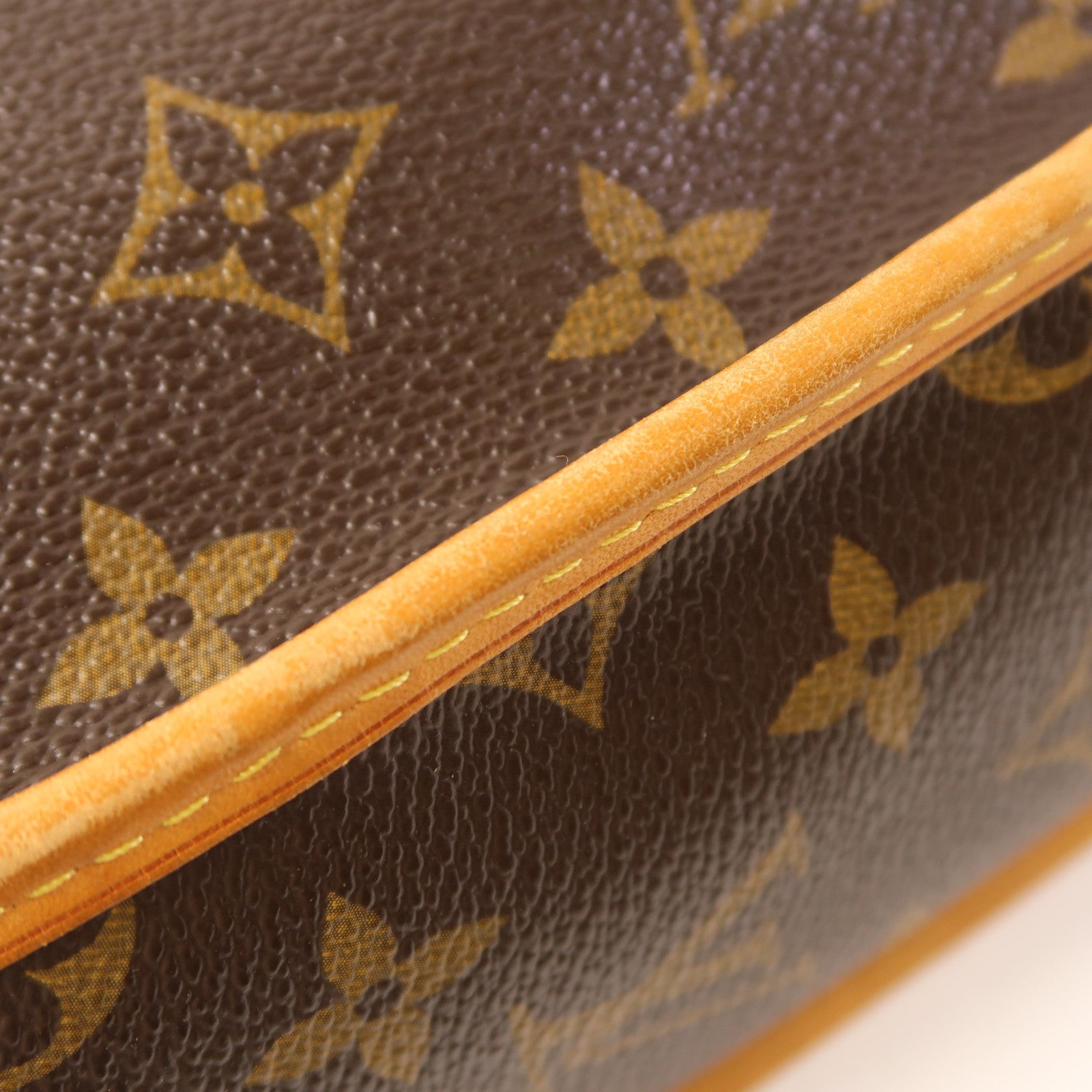 LOUIS VUITTON Monogram Bosphore金扣肩背袋
