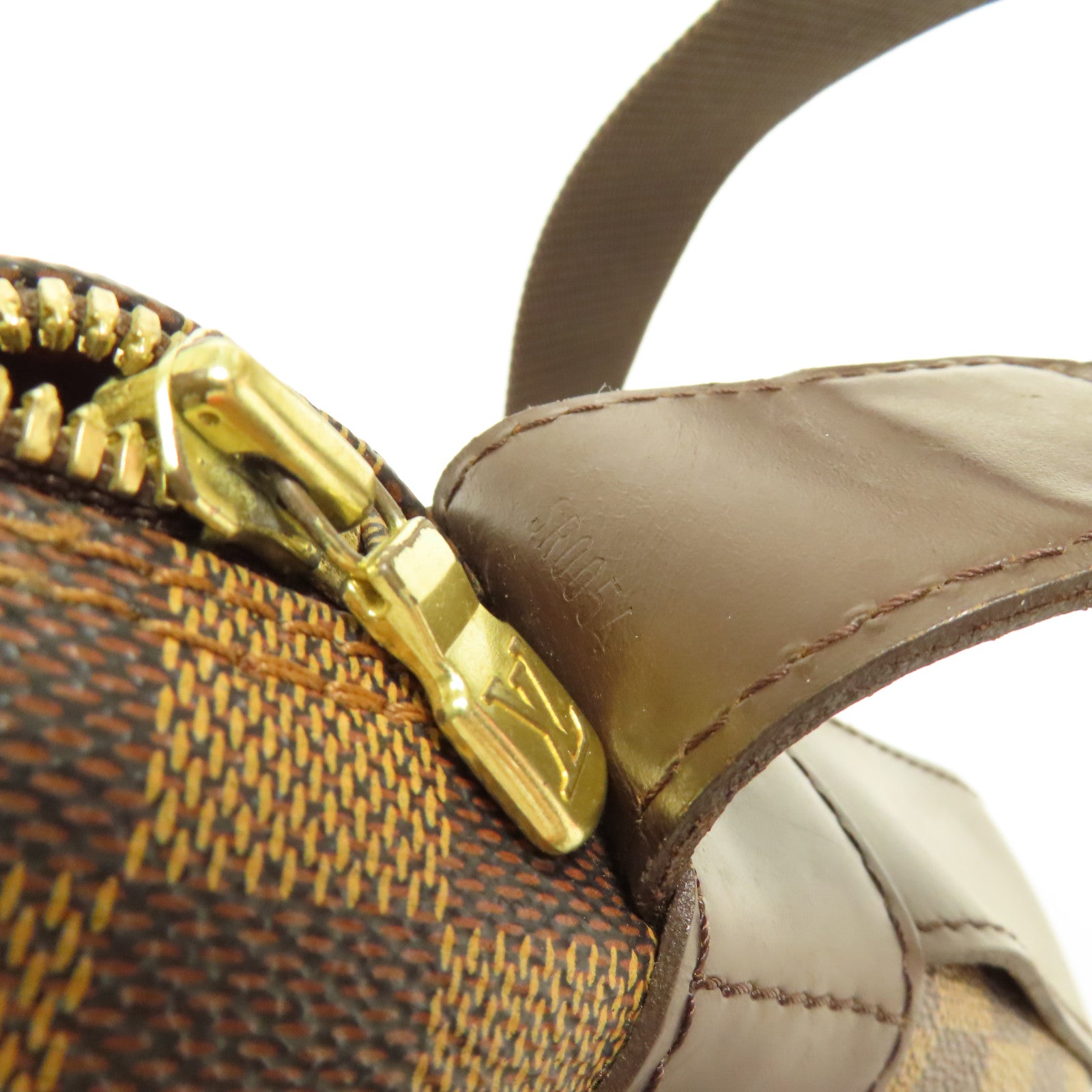 LOUIS VUITTON Damier Naviglio金扣肩背袋