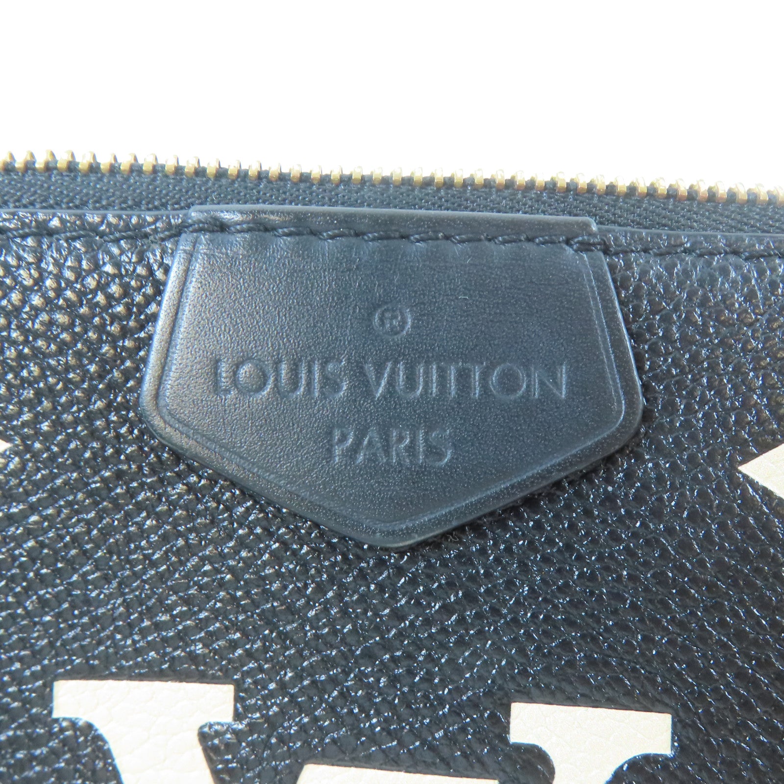 LOUIS VUITTON Monogram Empreinte Multi Pochette Accessoires金扣肩背袋黑色