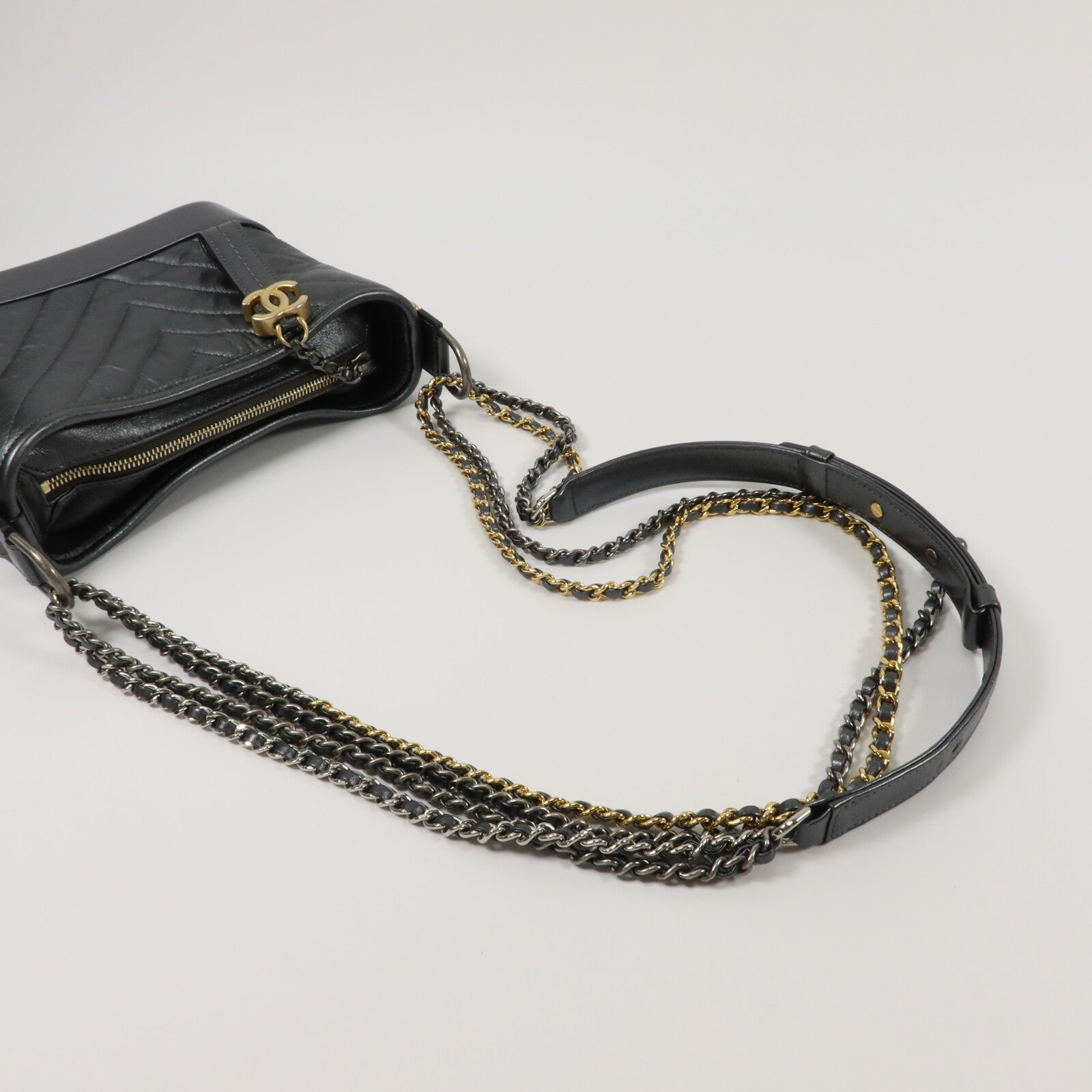 CHANEL 牛皮皮革Mini Gabrielle鏈帶肩背袋