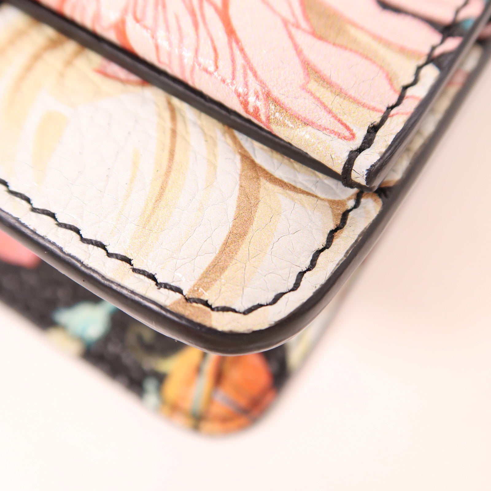 Salvatore Ferragamo 牛皮皮革Hand Bag金扣手挽肩背兩用袋