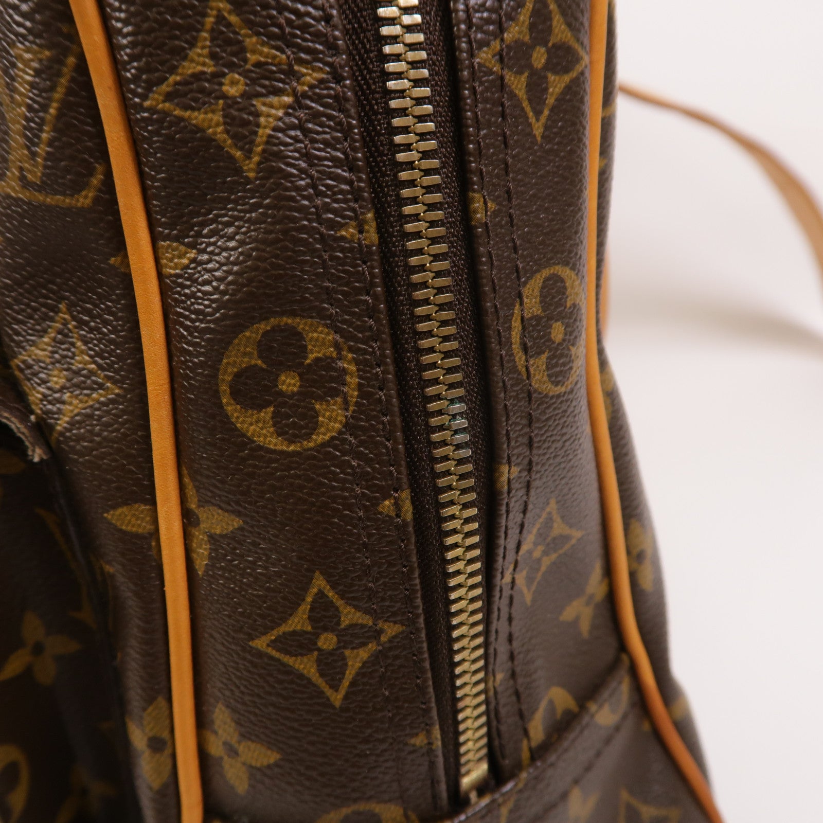 LOUIS VUITTON Monogram Manhattan GM金扣手挽袋棕色