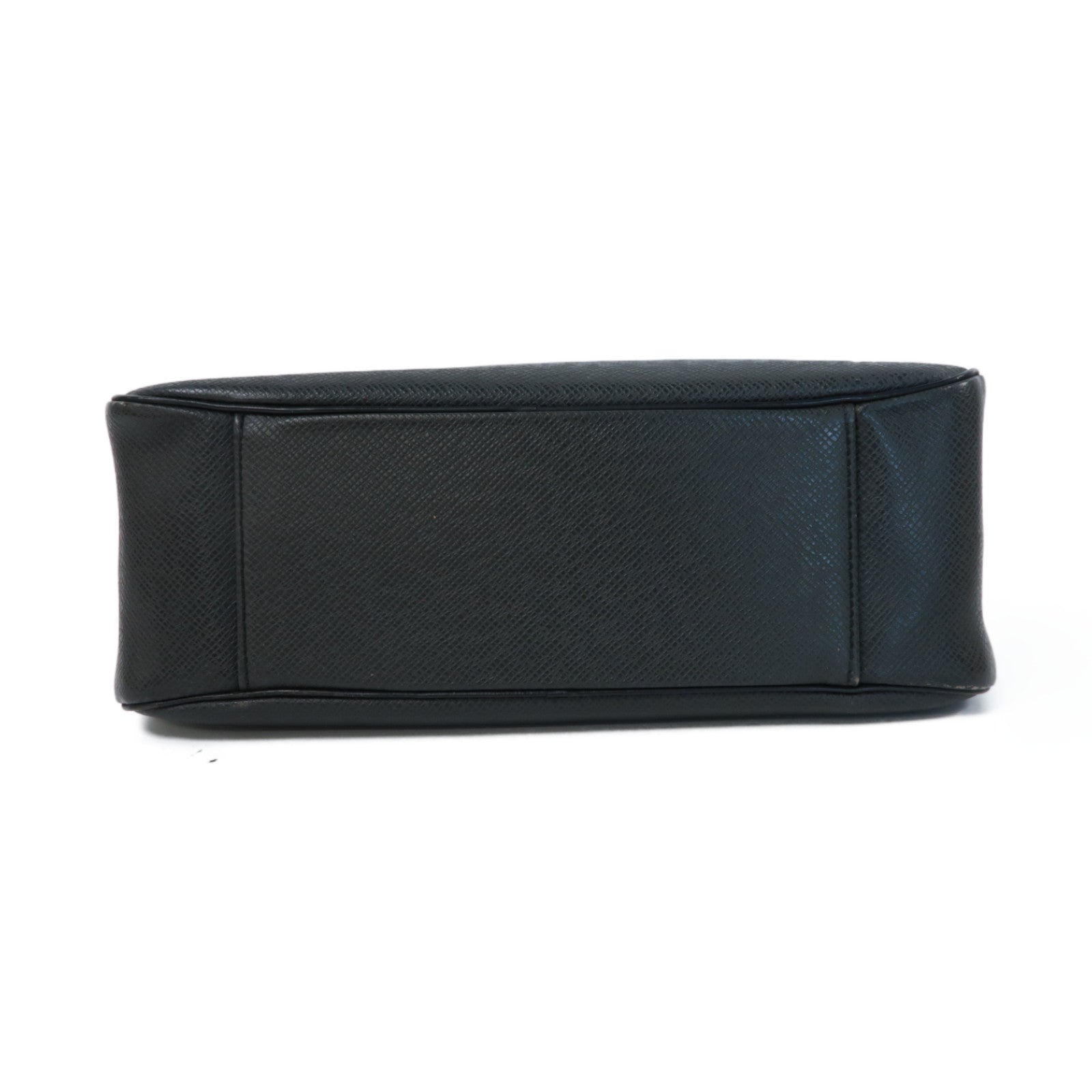 LOUIS VUITTON 【激減優惠】Taiga Trousse Toilette GM銀扣手拿包黑色