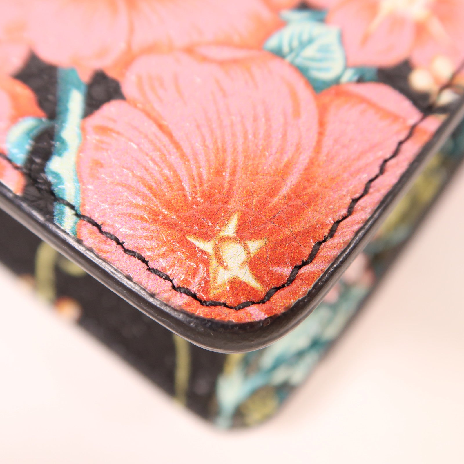 Salvatore Ferragamo 牛皮皮革Hand Bag金扣手挽肩背兩用袋