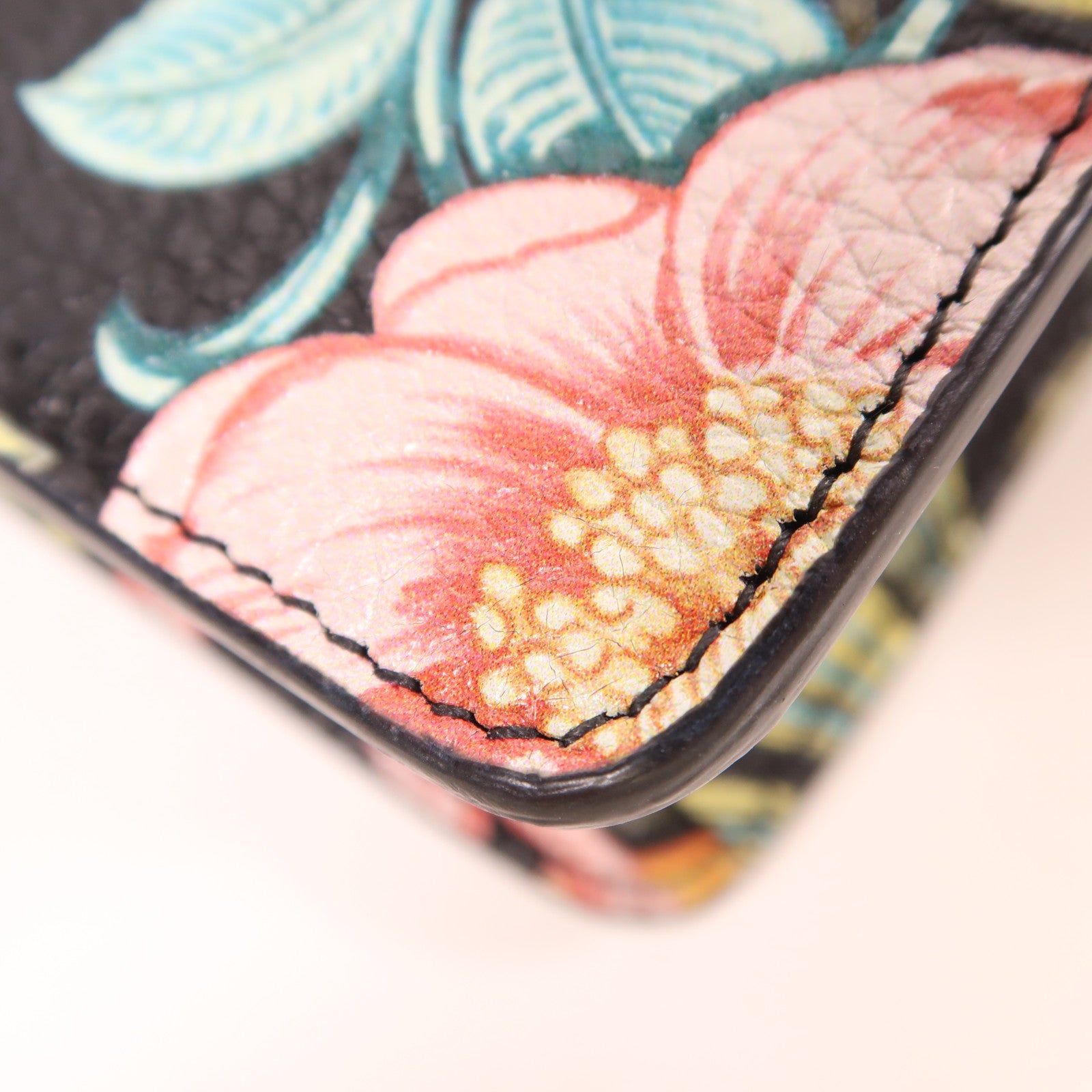 Salvatore Ferragamo 牛皮皮革Hand Bag金扣手挽肩背兩用袋