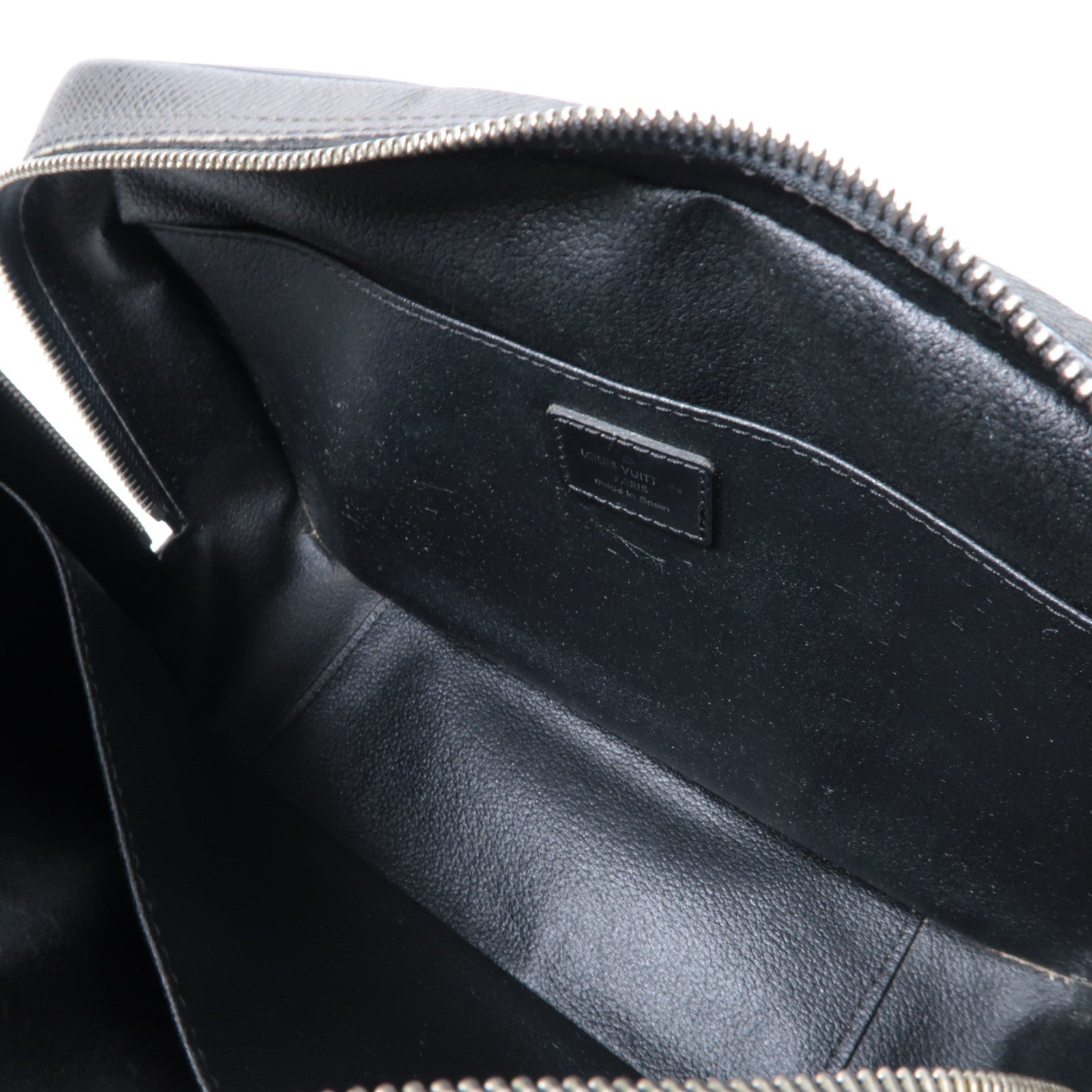 LOUIS VUITTON 【激減優惠】Taiga Trousse Toilette GM銀扣手拿包黑色