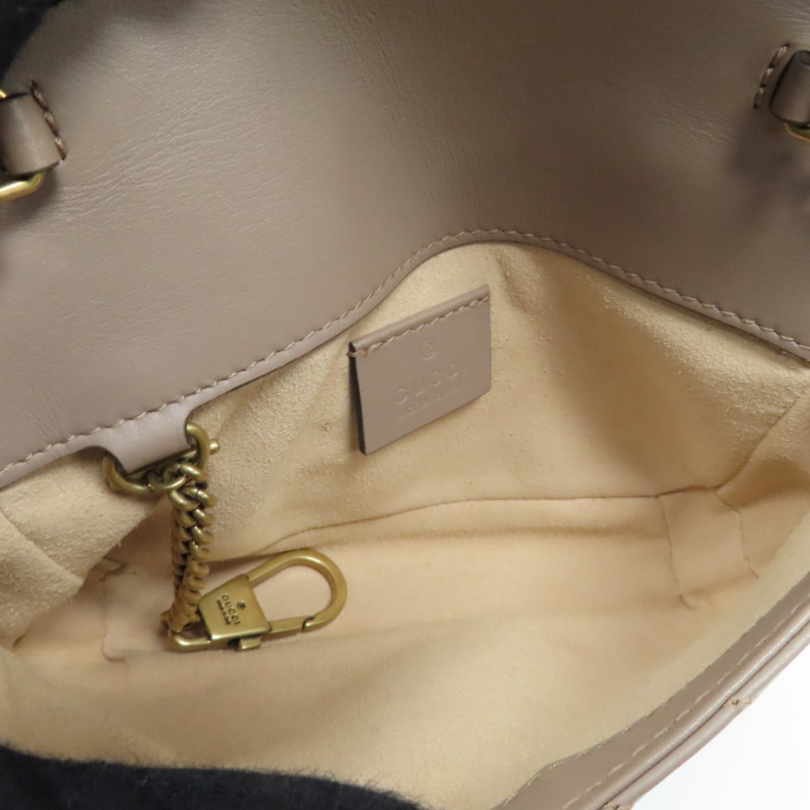 GUCCI 皮革GG Marmont金扣鏈帶肩背袋米色
