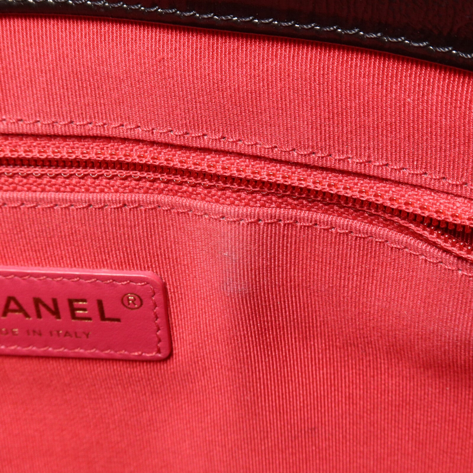 CHANEL 漆皮皮革Chain Shoulder鏈帶肩背袋