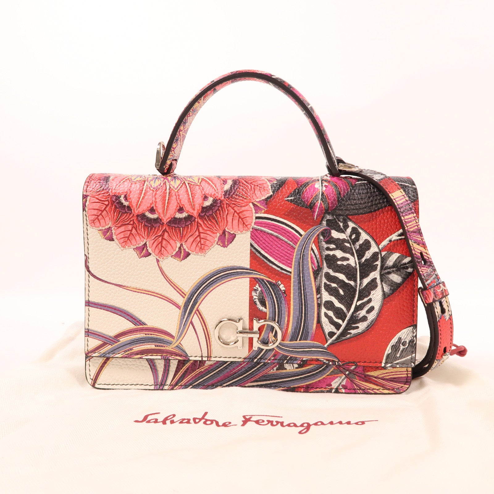 Salvatore Ferragamo 牛皮皮革Hand Bag銀扣手挽肩背兩用袋