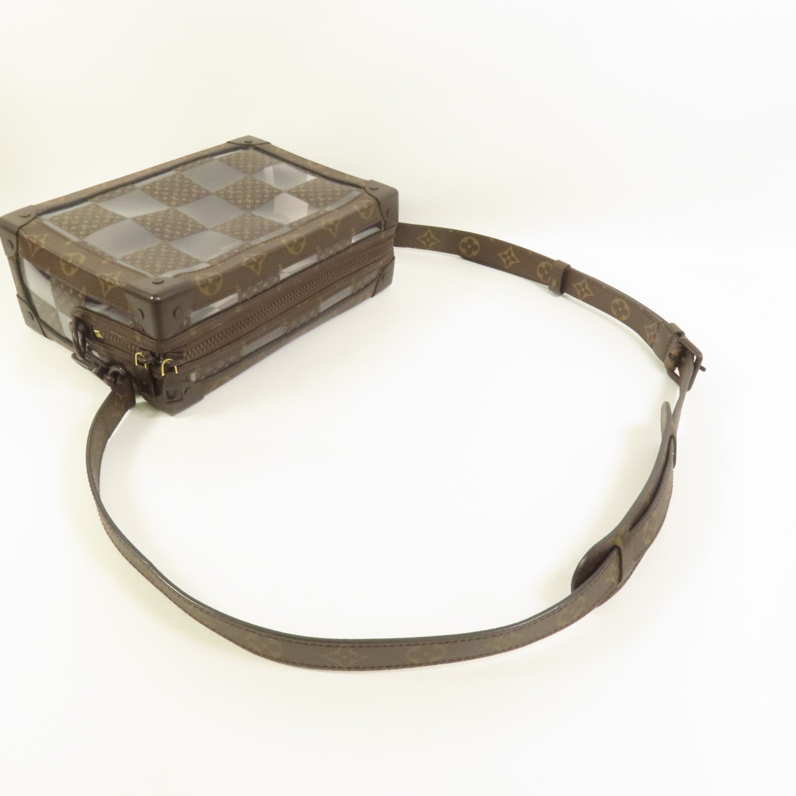 LOUIS VUITTON Monogram PVC CHESS SOFT TRUNK肩背袋