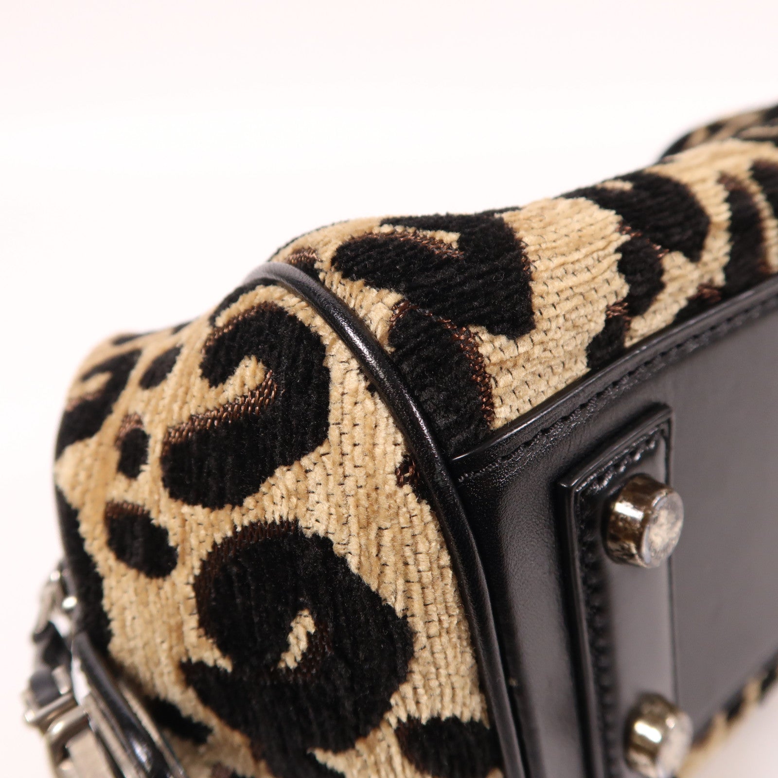 LOUIS VUITTON 植絨Leopard Baby銀扣手挽袋米色/黑色