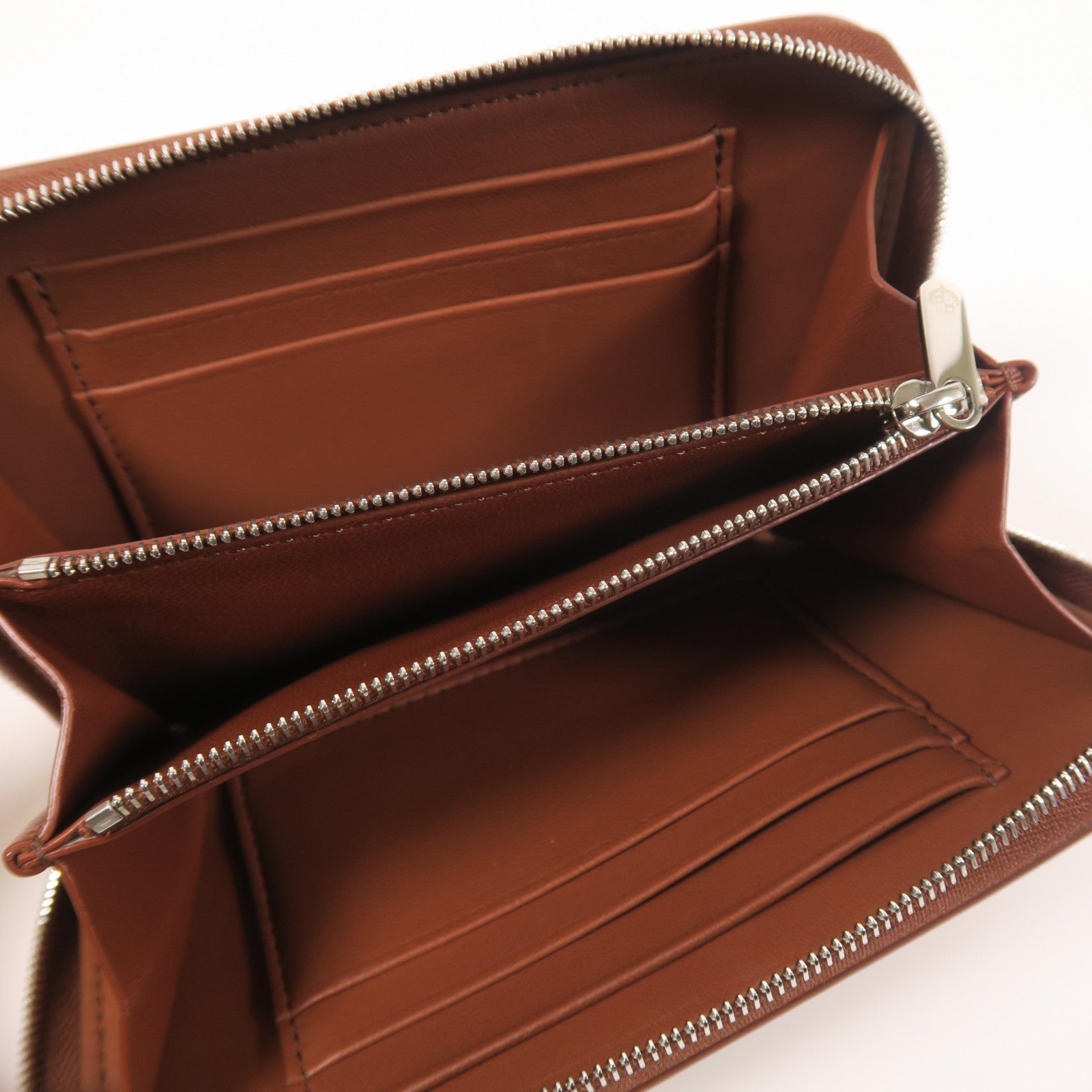 Loro Piana 羊皮皮革Wallet銀扣錢包