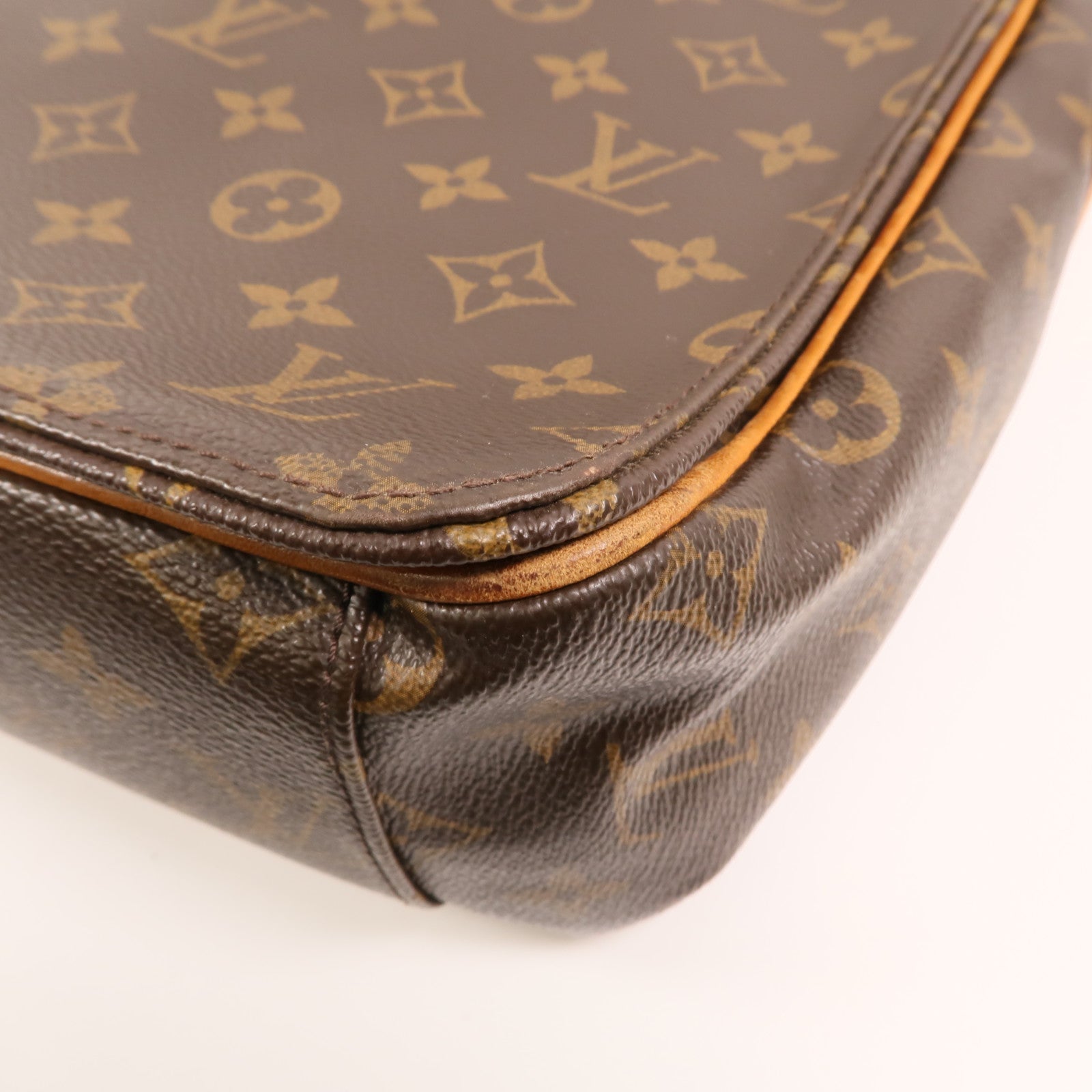 LOUIS VUITTON 【激減優惠】Monogram Valmy MM金扣肩背袋