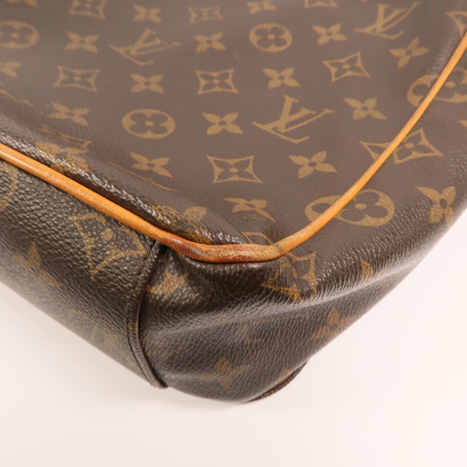 LOUIS VUITTON 【激減優惠】Monogram Valmy MM金扣肩背袋