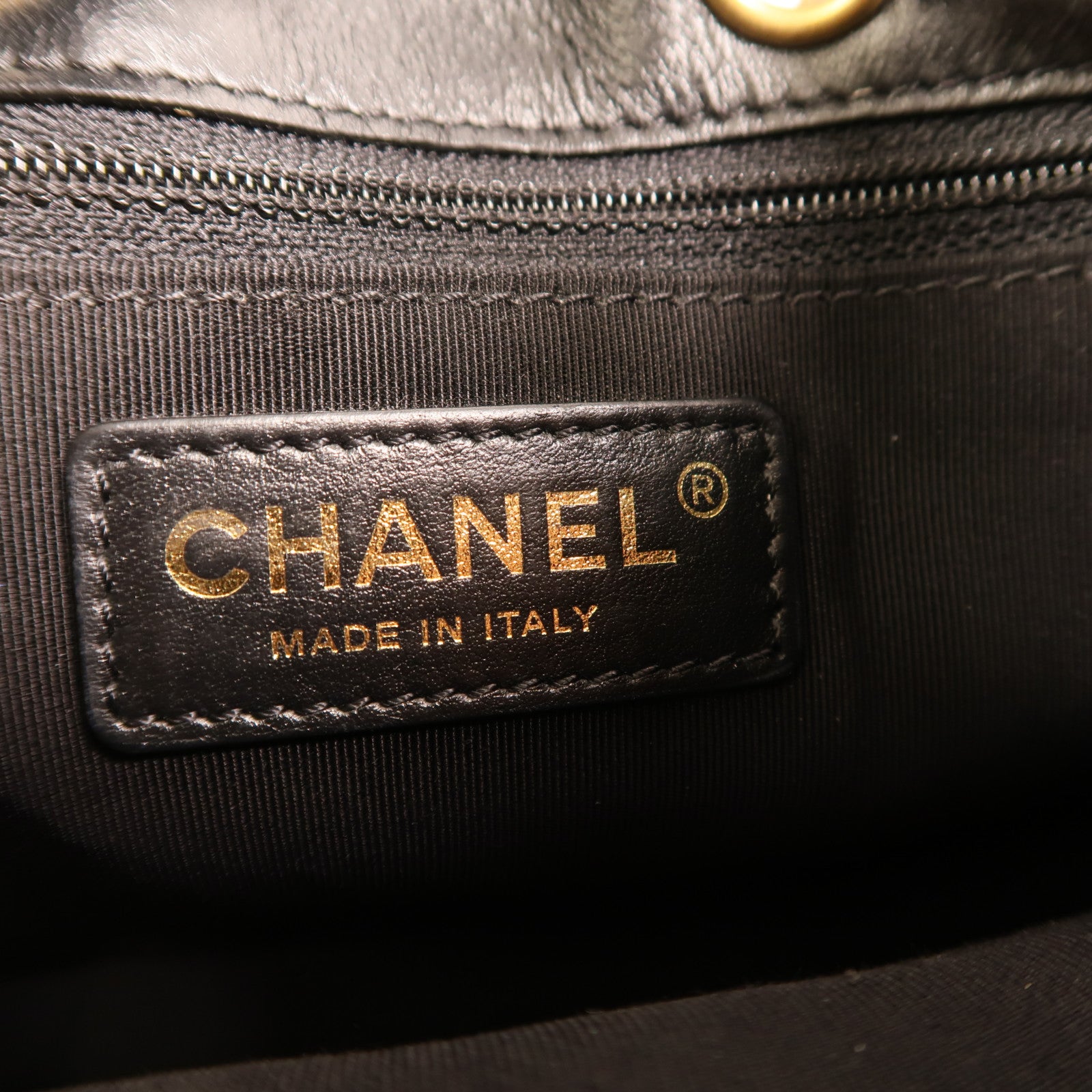CHANEL 牛皮皮革Drawstring Bucket Bag金扣鏈帶肩背袋