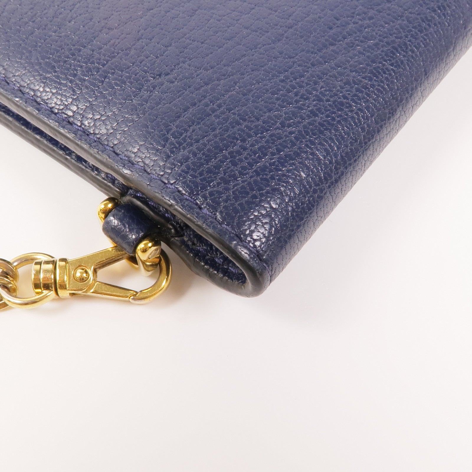 Miu Miu 牛皮皮革Card Case銀扣卡片套