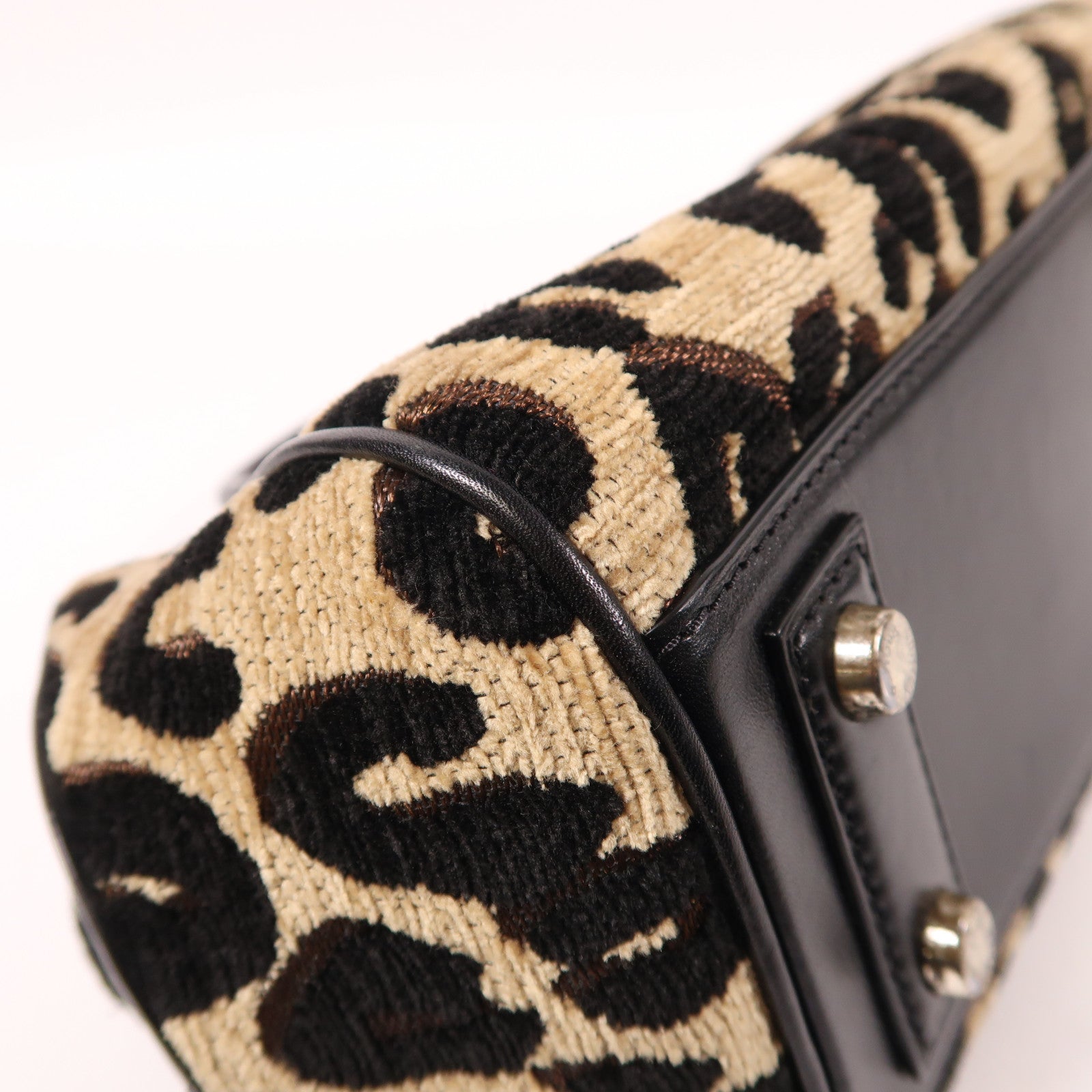 LOUIS VUITTON 植絨Leopard Baby銀扣手挽袋米色/黑色