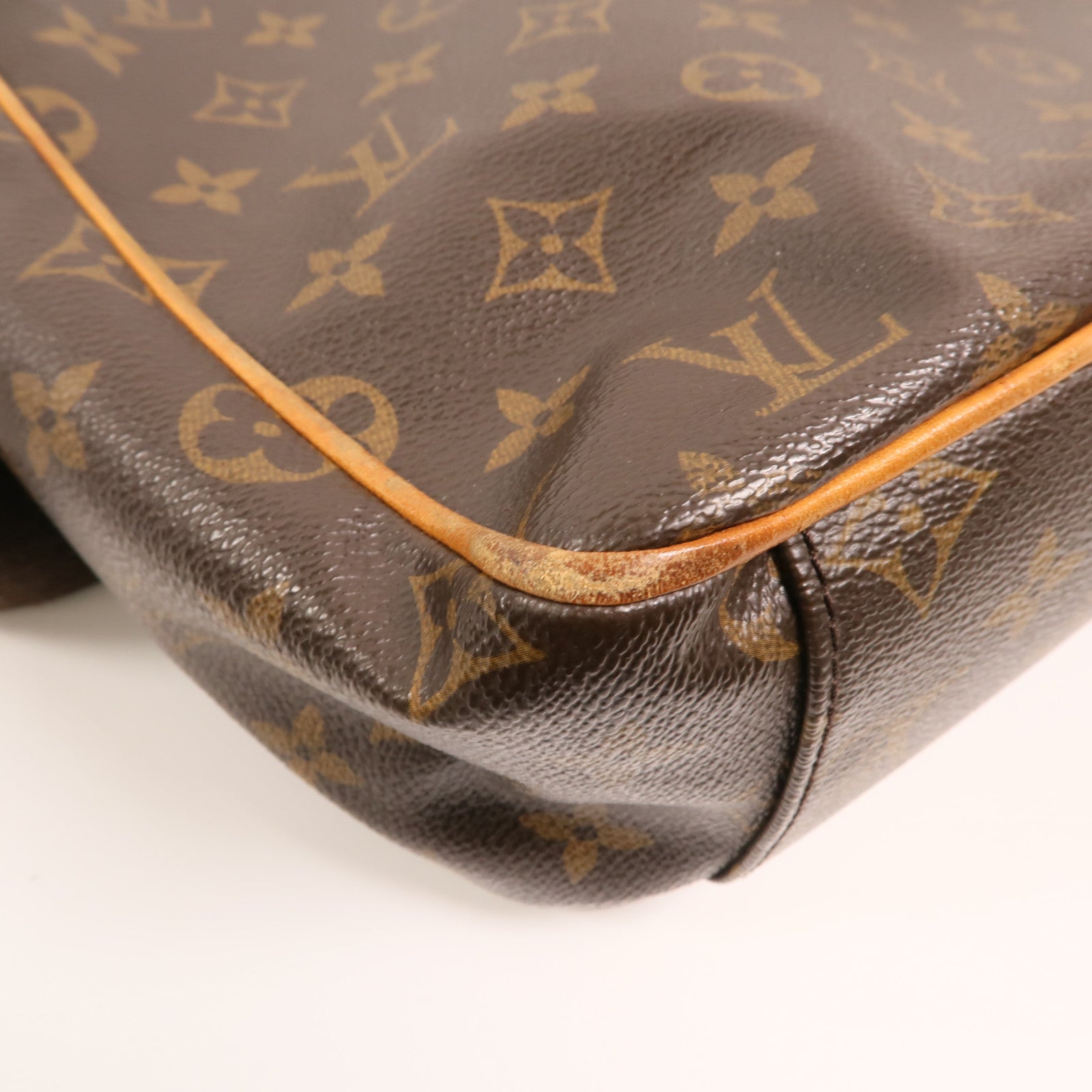 LOUIS VUITTON 【激減優惠】Monogram Valmy MM金扣肩背袋
