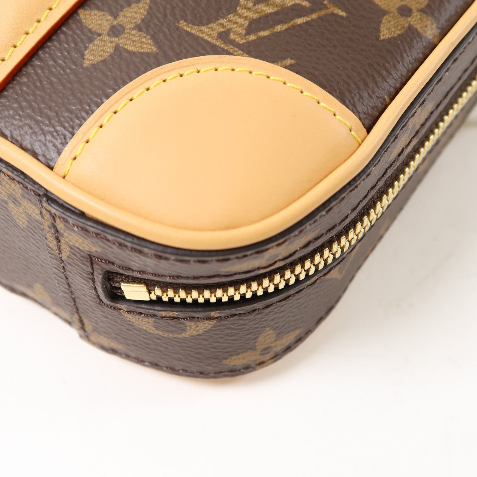LOUIS VUITTON 【激減優惠】塗層帆布Verticale金扣手挽肩背兩用袋啡色