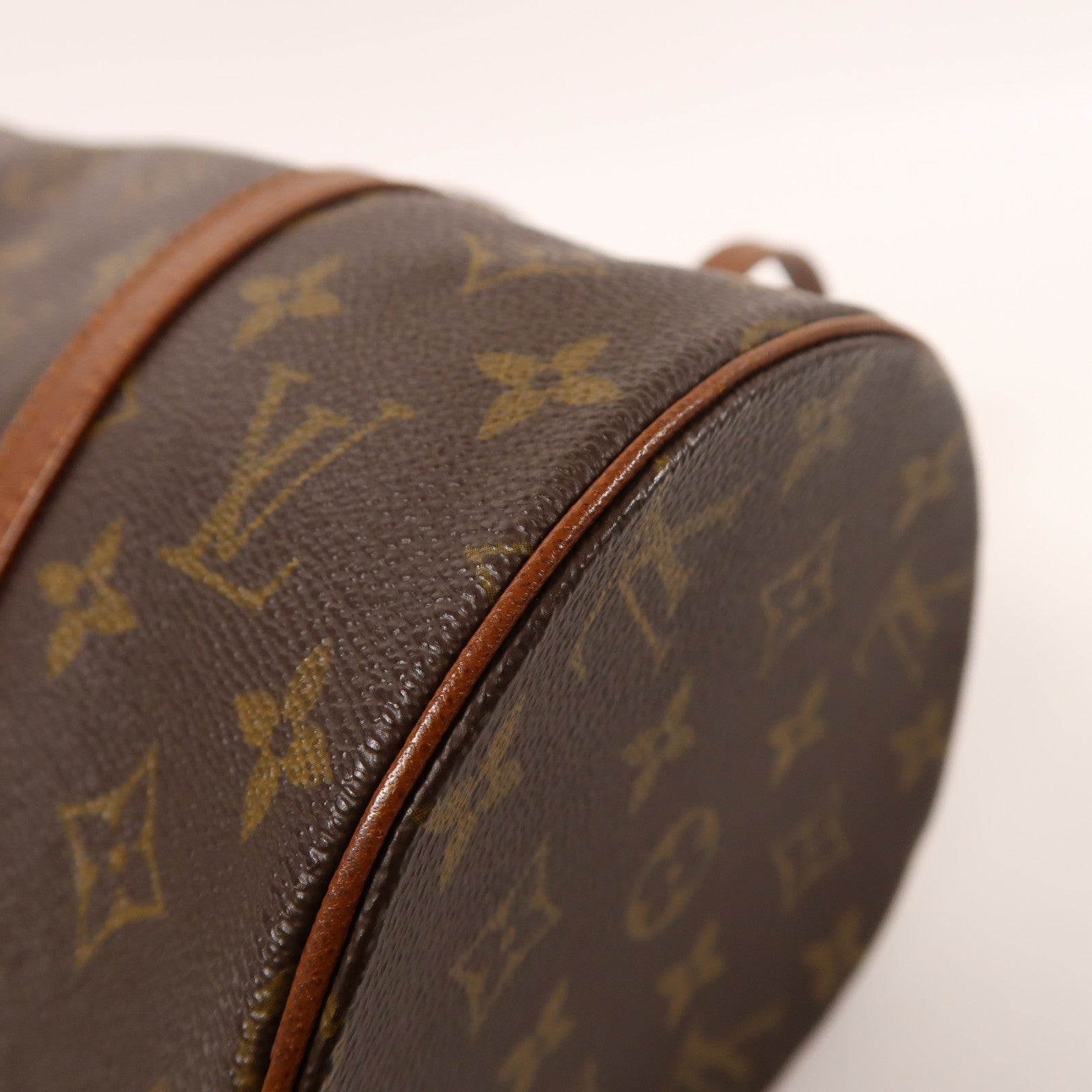 LOUIS VUITTON Monogram Papillon 30金扣手挽袋