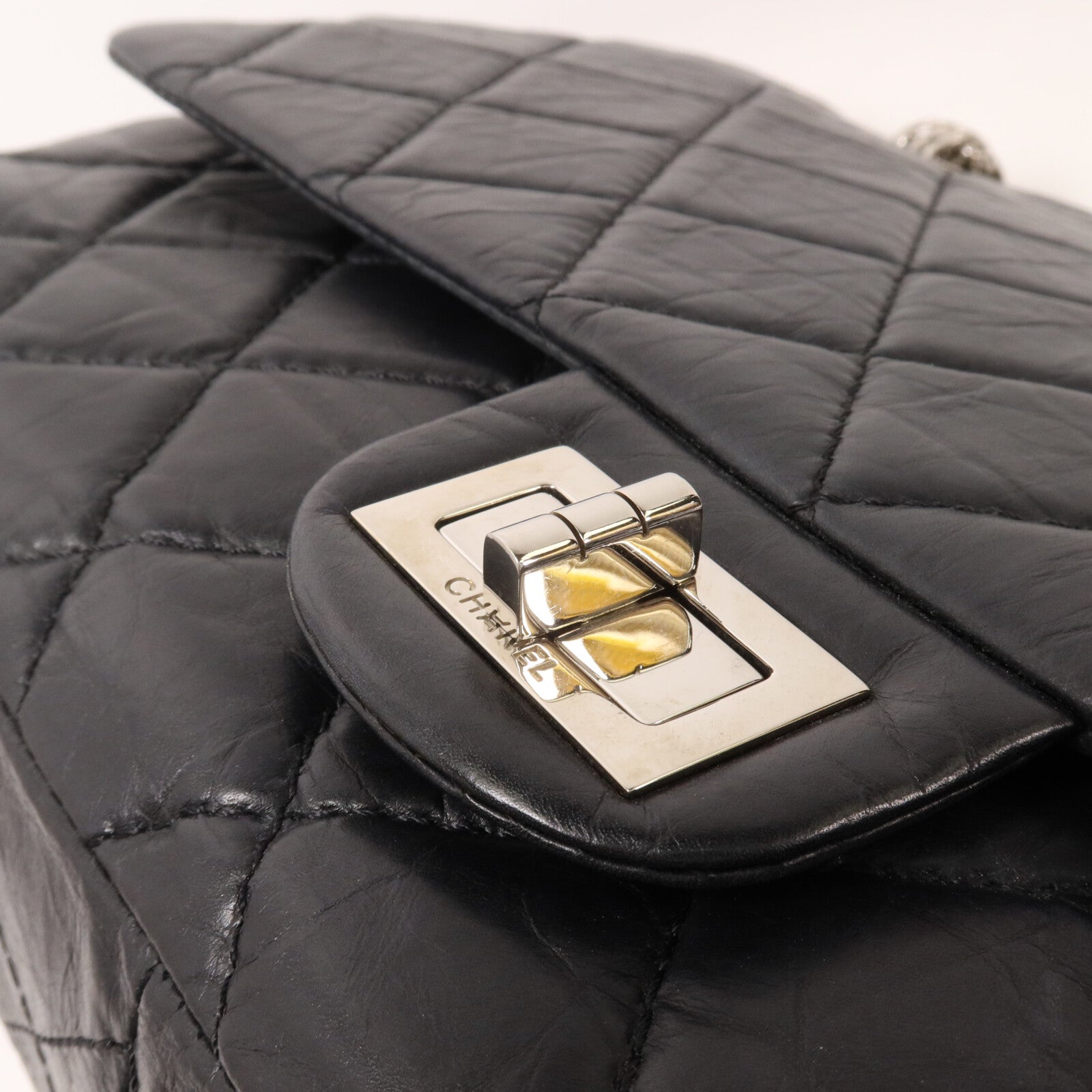 CHANEL 牛皮皮革2.55 Reissue 226 Double Flap Bag鏈帶肩背袋