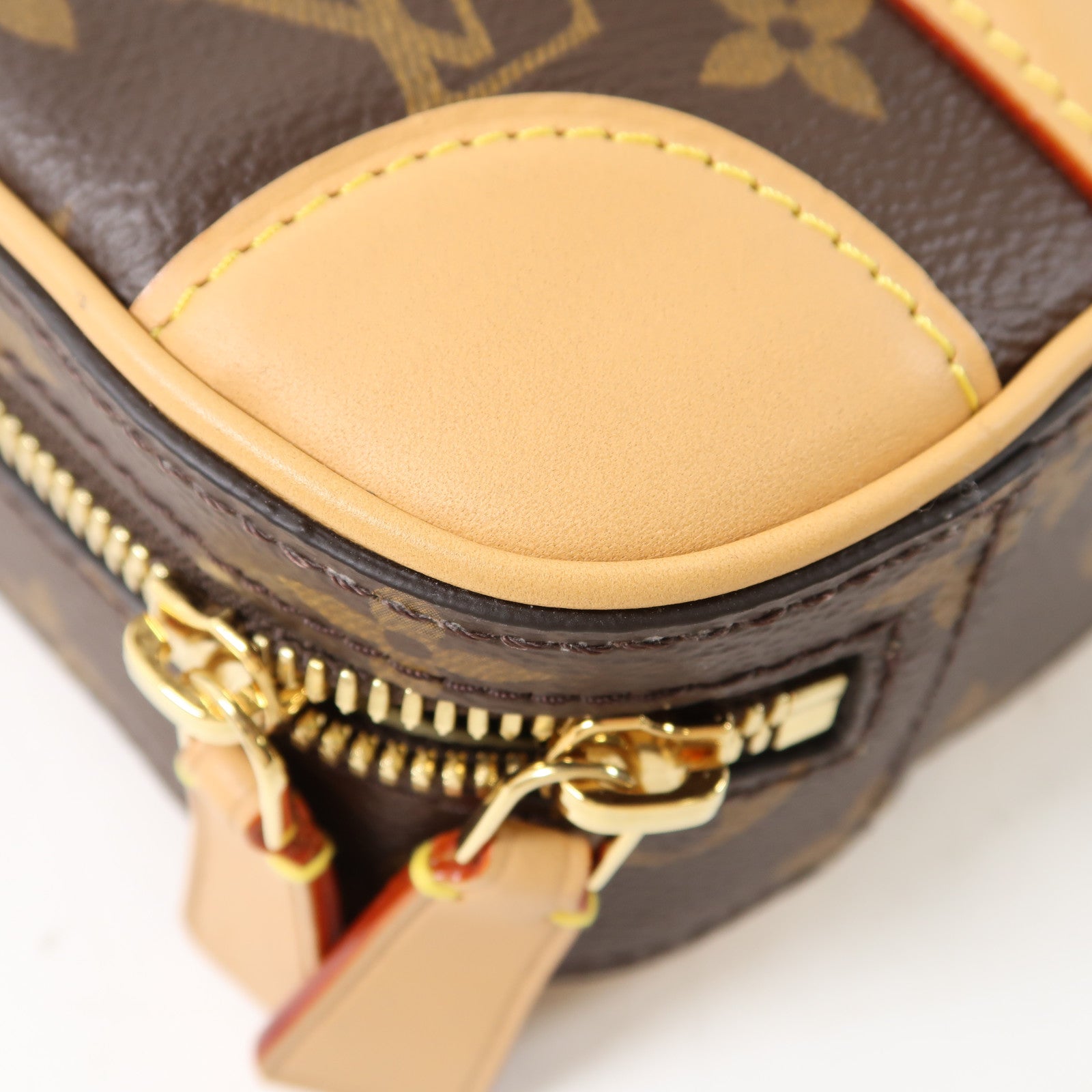 LOUIS VUITTON 【激減優惠】塗層帆布Verticale金扣手挽肩背兩用袋啡色