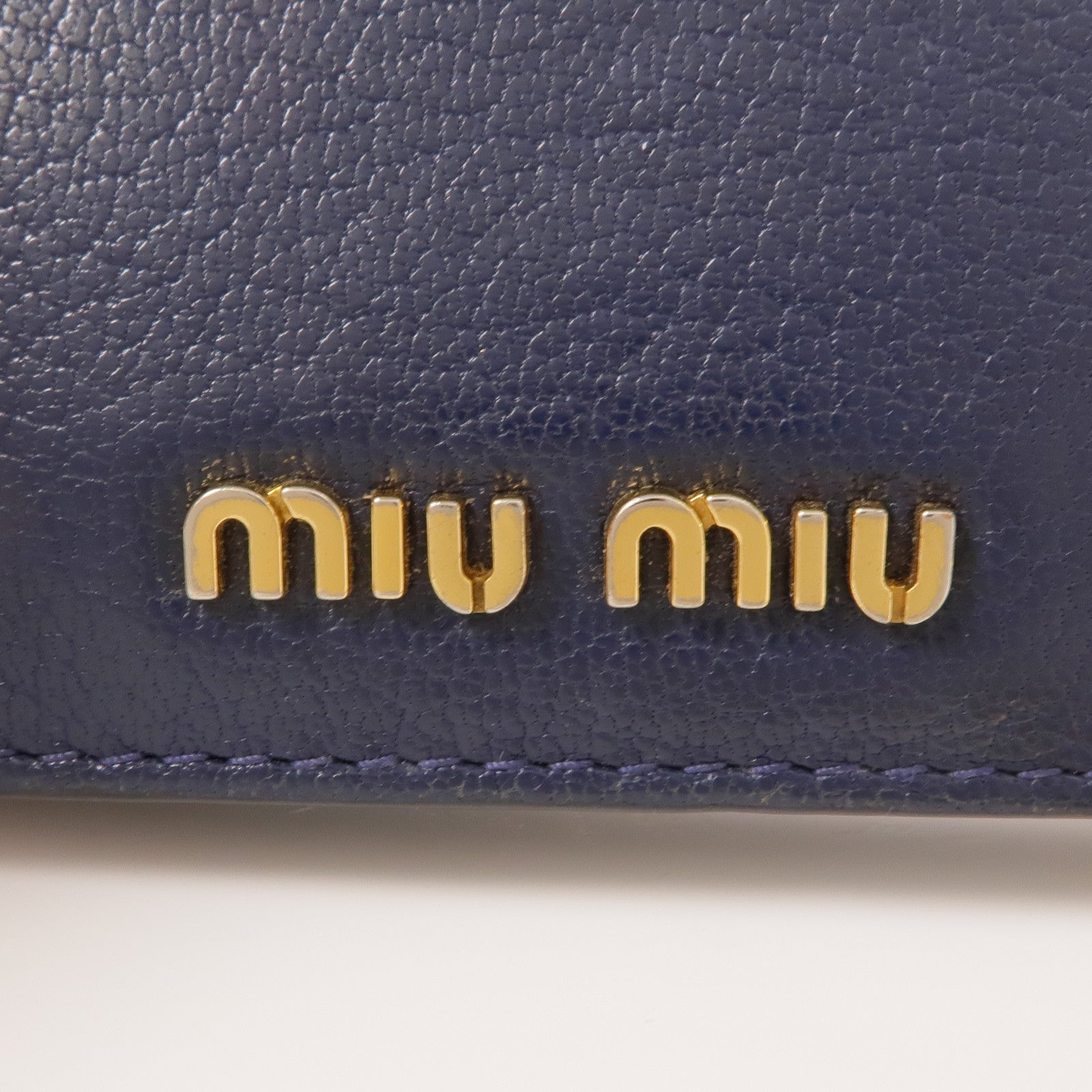 Miu Miu 牛皮皮革Card Case銀扣卡片套