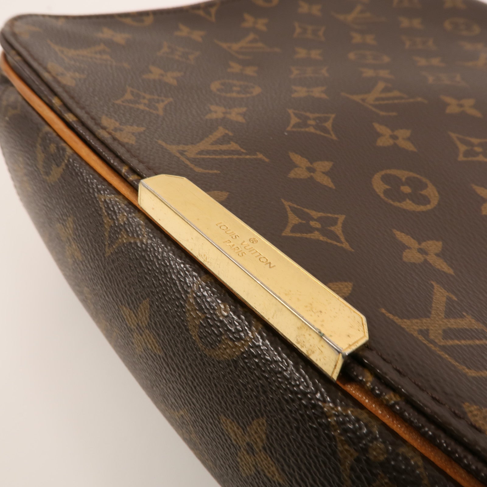 LOUIS VUITTON 【激減優惠】Monogram Valmy MM金扣肩背袋