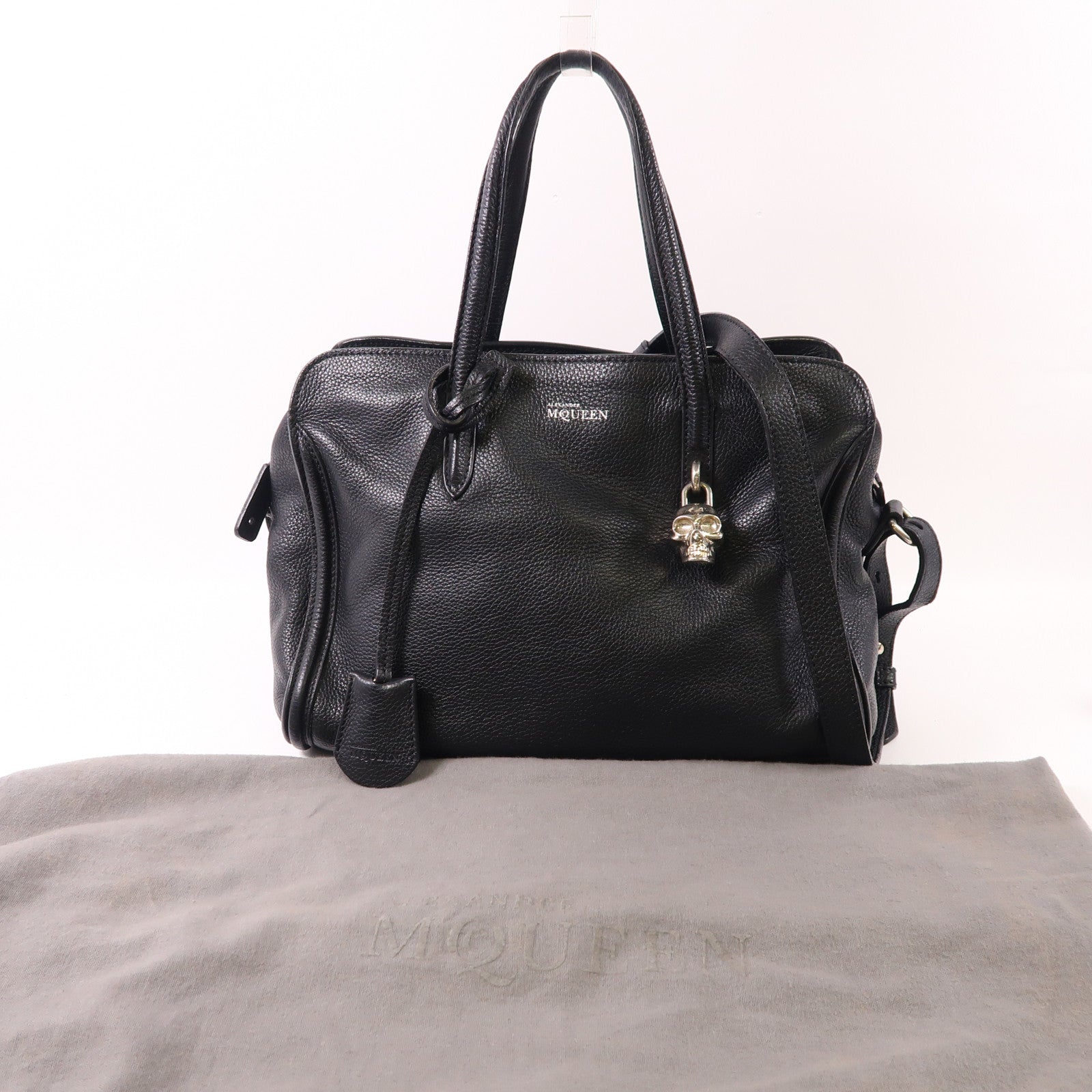 Alexander McQueen 牛皮皮革Skull Padlock 2 Way Bag銀扣手挽肩背兩用袋
