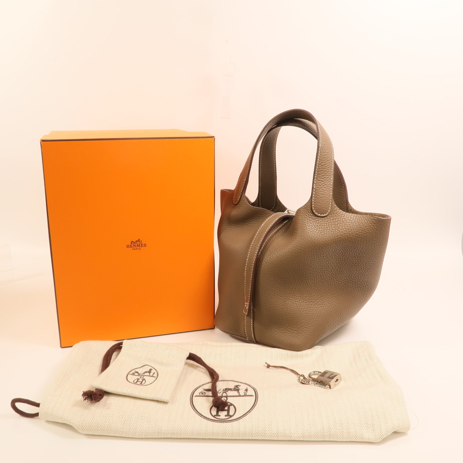 HERMES Clemence皮革Picotin PM銀扣手挽袋Etoupe