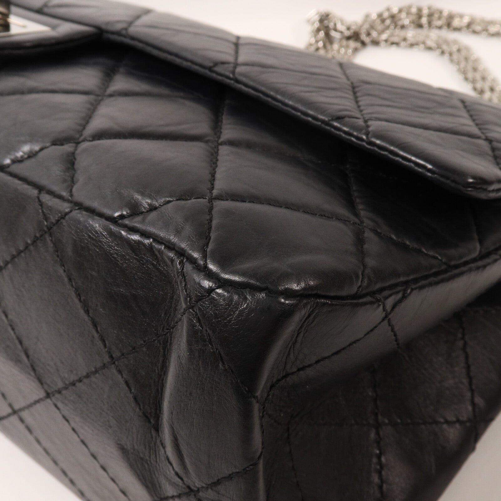 CHANEL 牛皮皮革2.55 Reissue 226 Double Flap Bag鏈帶肩背袋