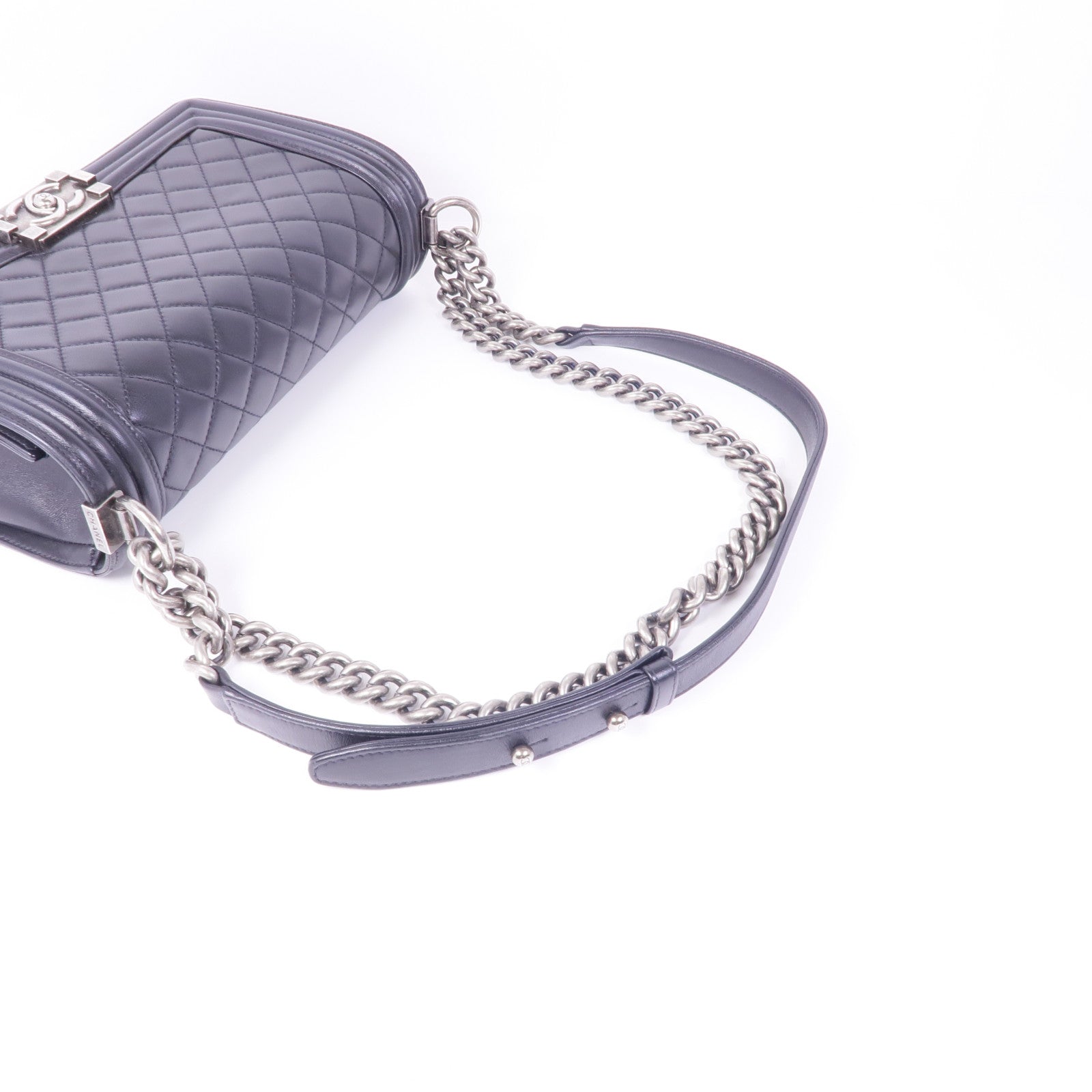 CHANEL 羊皮皮革Boy 25銀扣鏈帶肩背袋