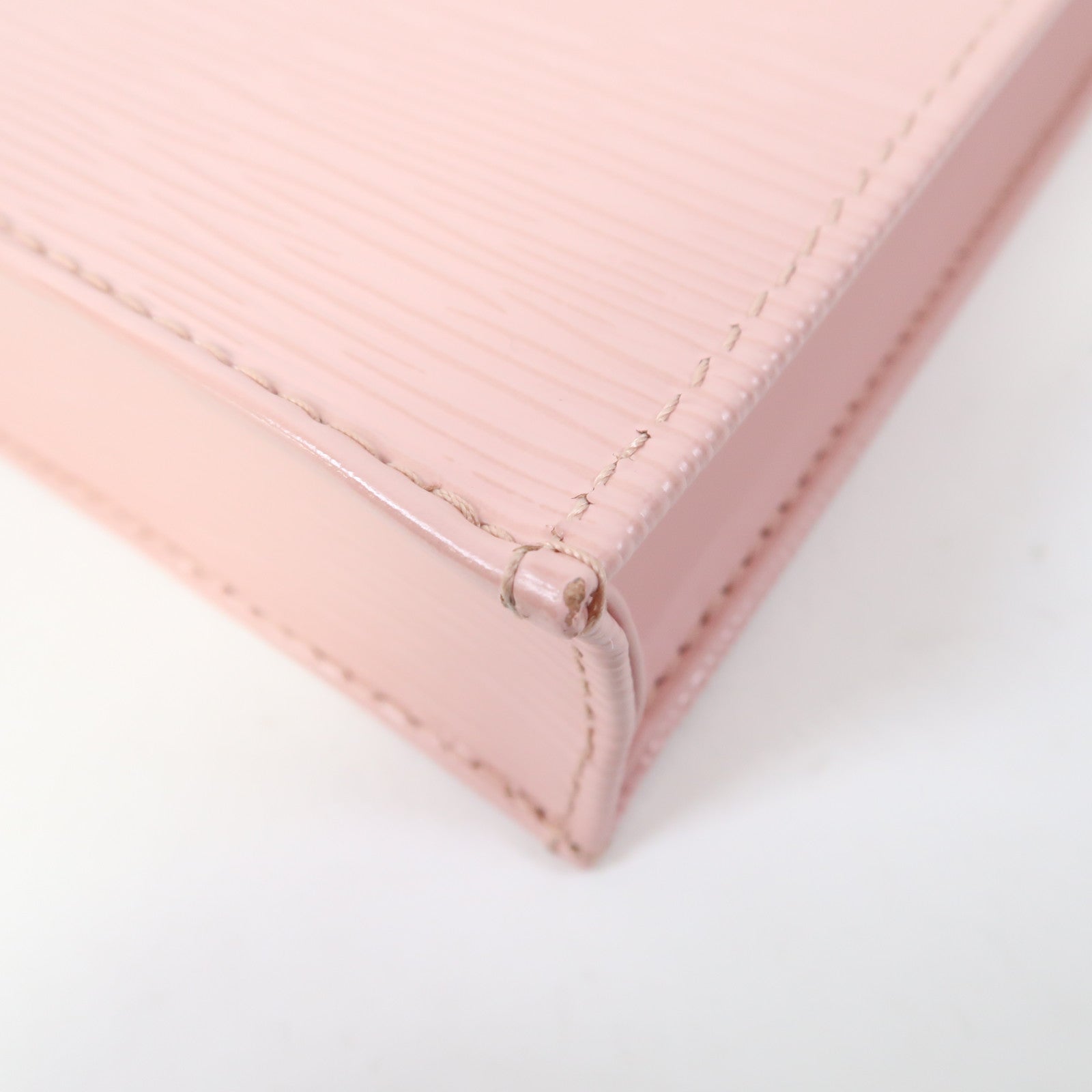LOUIS VUITTON 【激減優惠】Epi Petit Sac Plat銀扣肩背袋粉紅色/黑色