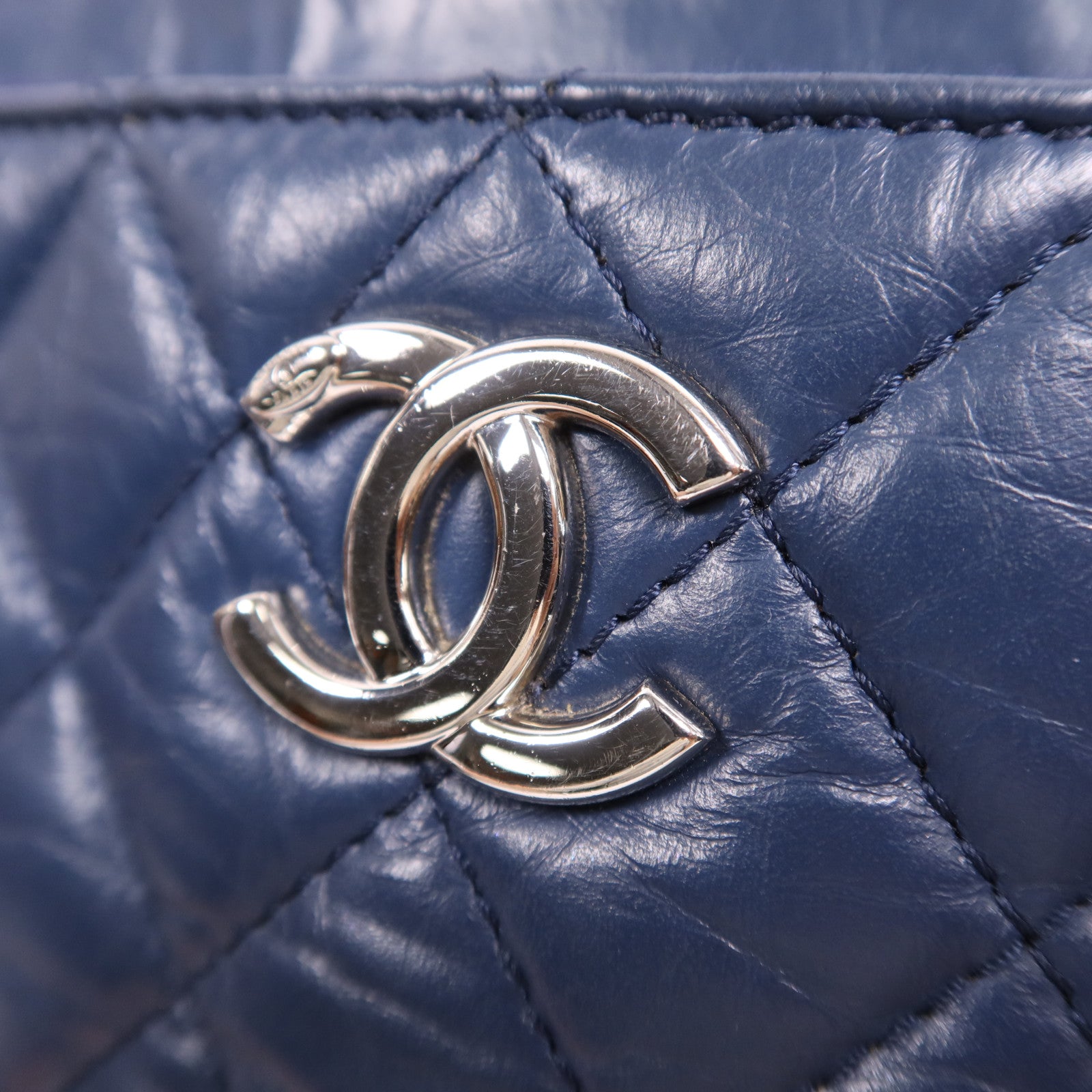CHANEL 牛皮皮革Shoulder Bag銀扣鏈帶肩背袋
