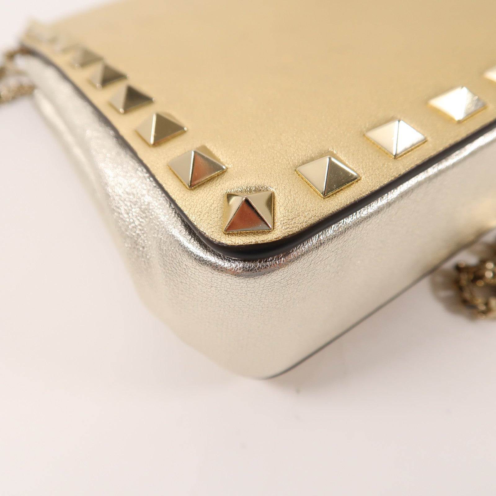 Valentino 牛皮皮革Shoulder Bag金扣手拿包肩背袋金色/銀色