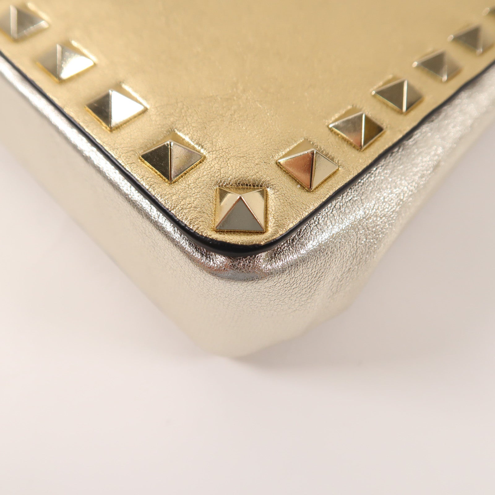 Valentino 牛皮皮革Shoulder Bag金扣手拿包肩背袋金色/銀色