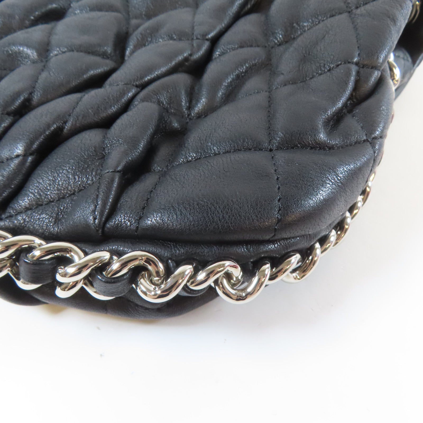 CHANEL 菱格牛皮皮革Chain Shoulder銀扣鏈帶肩背袋黑色