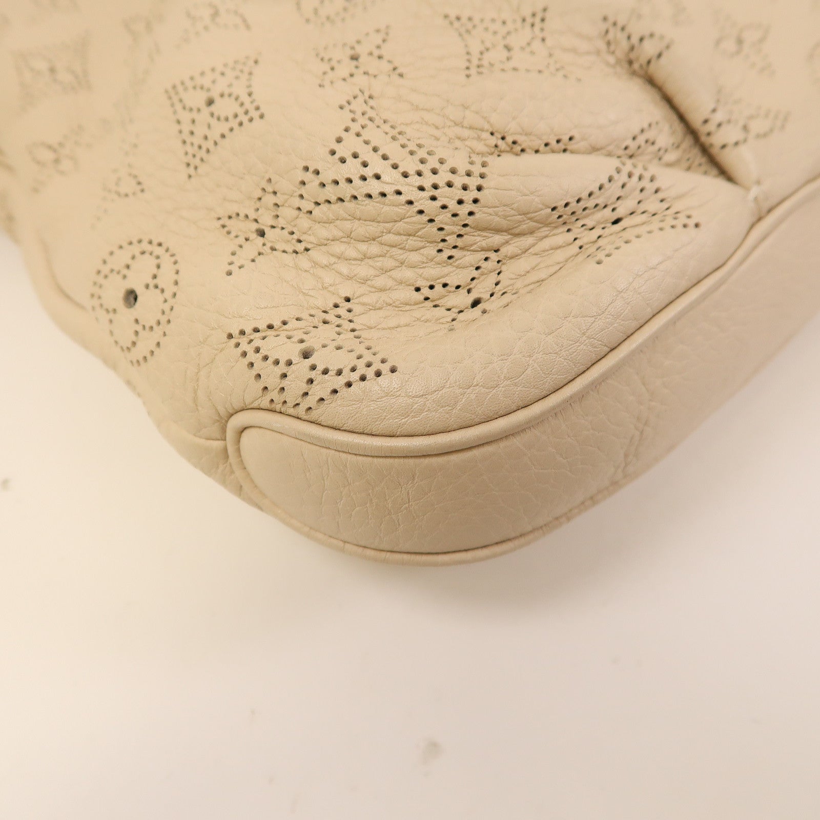 LOUIS VUITTON 【激減優惠】Mahina Selene PM銀扣手挽肩背兩用袋米色