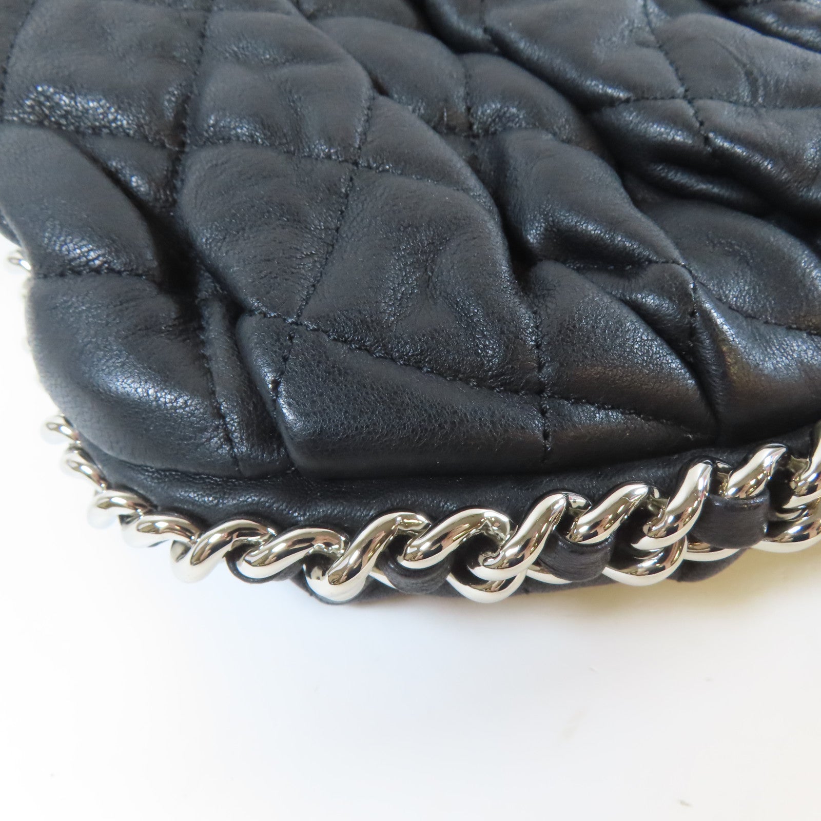 CHANEL 菱格牛皮皮革Chain Shoulder銀扣鏈帶肩背袋黑色