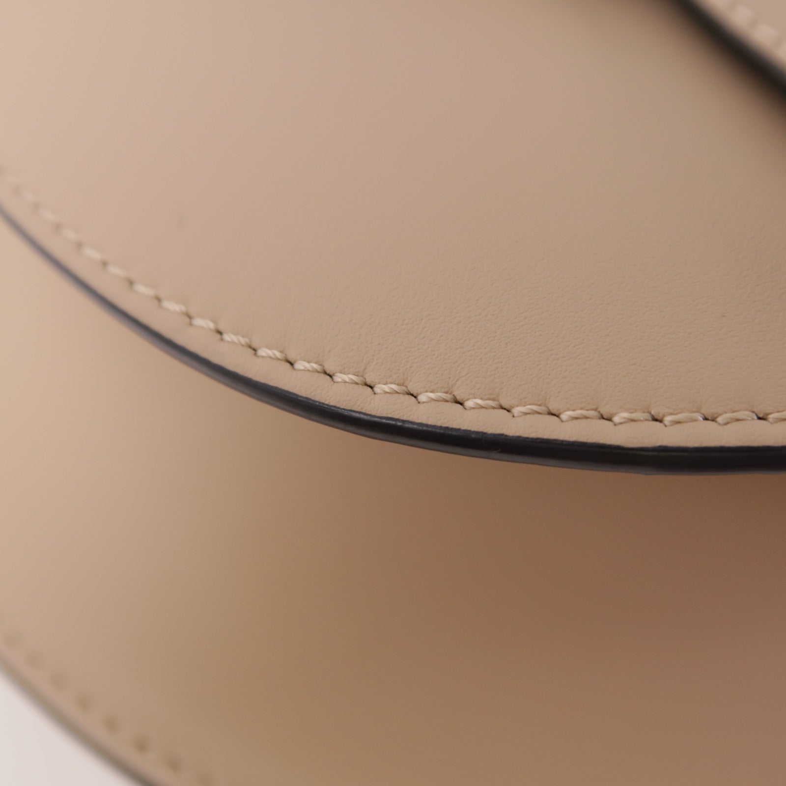 LOEWE 牛皮皮革Gate Small金扣肩背袋
