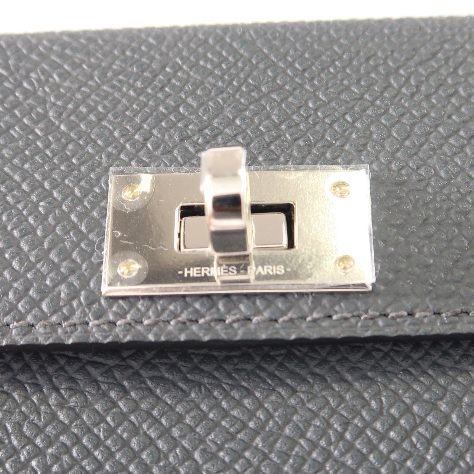HERMES Epsom皮革Kelly Multipocket To Go銀扣肩背袋Gris Misty